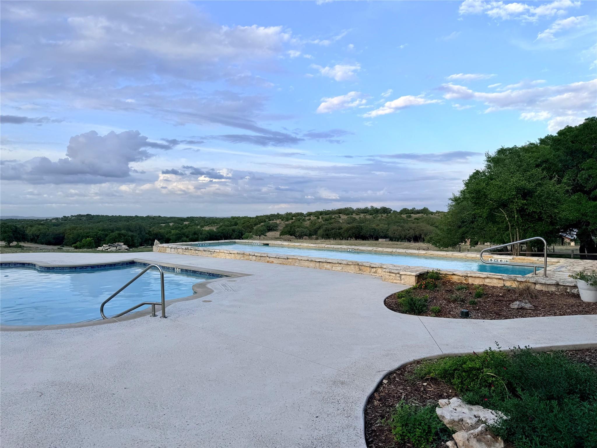 768 N Walnut Springs Rd, Johnson City, TX 78636