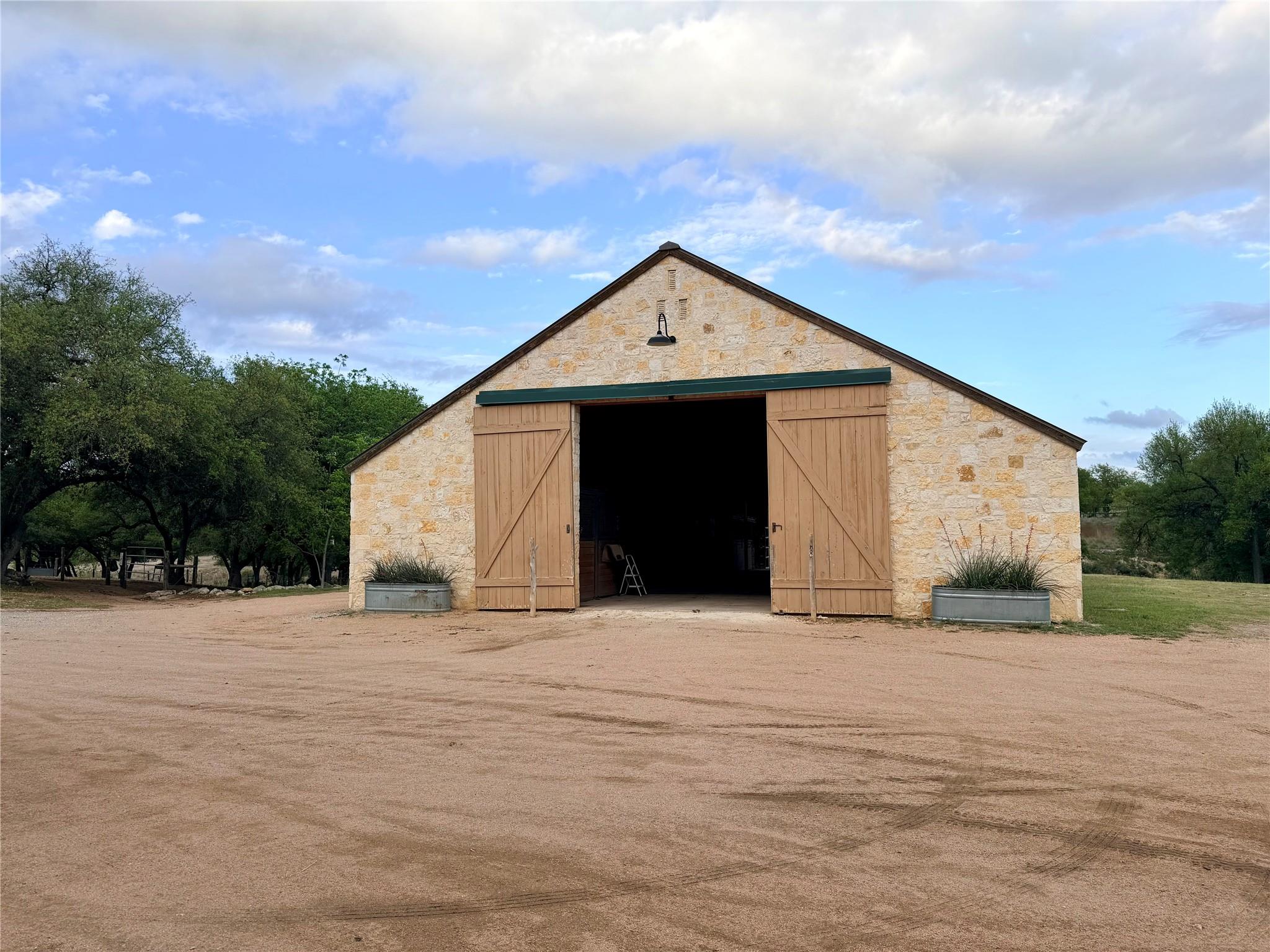 768 N Walnut Springs Rd, Johnson City, TX 78636