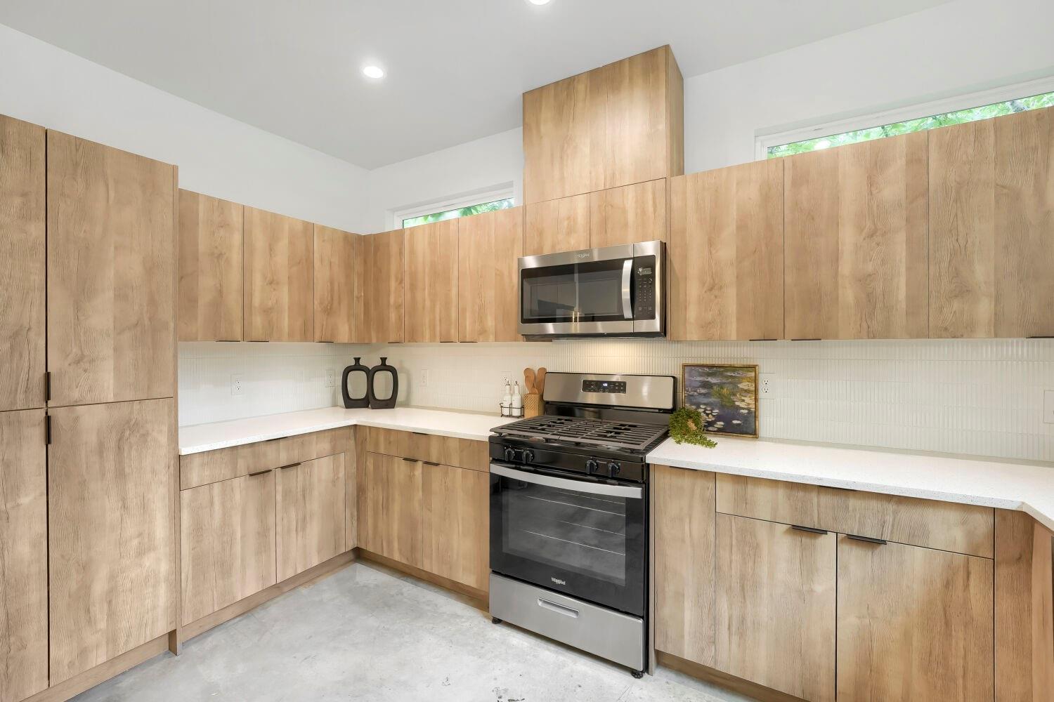 4805 Sara Dr, Austin, TX 78721