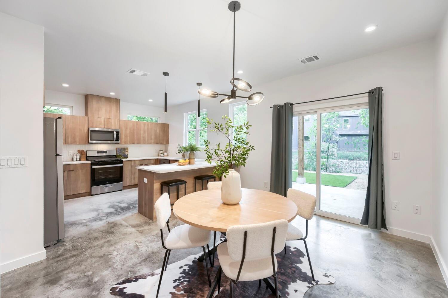 4805 Sara Dr, Austin, TX 78721