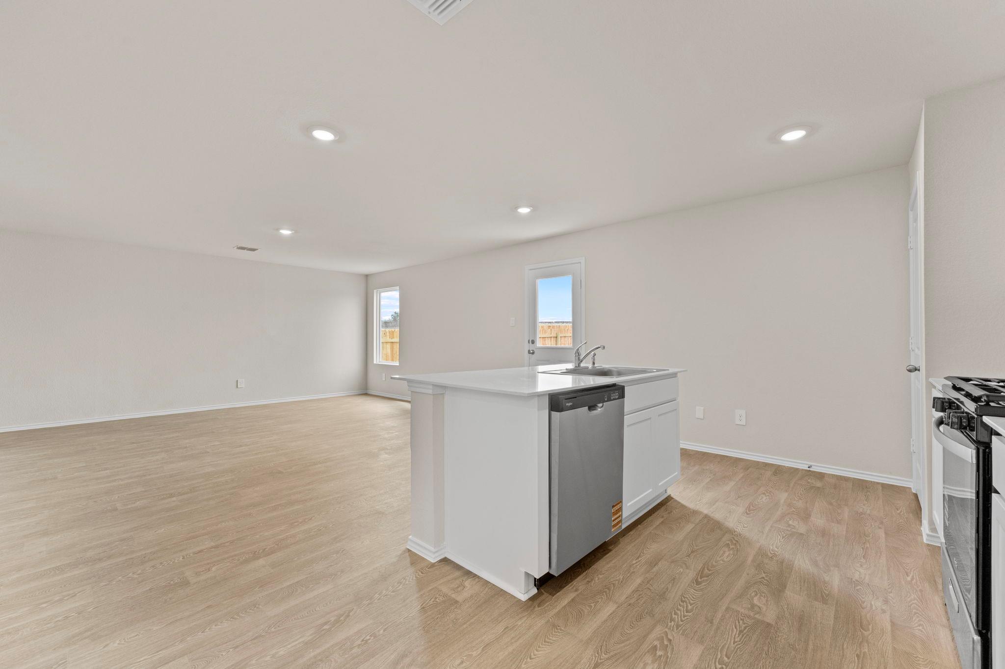 134 Langston Dr, Maxwell, TX 78640