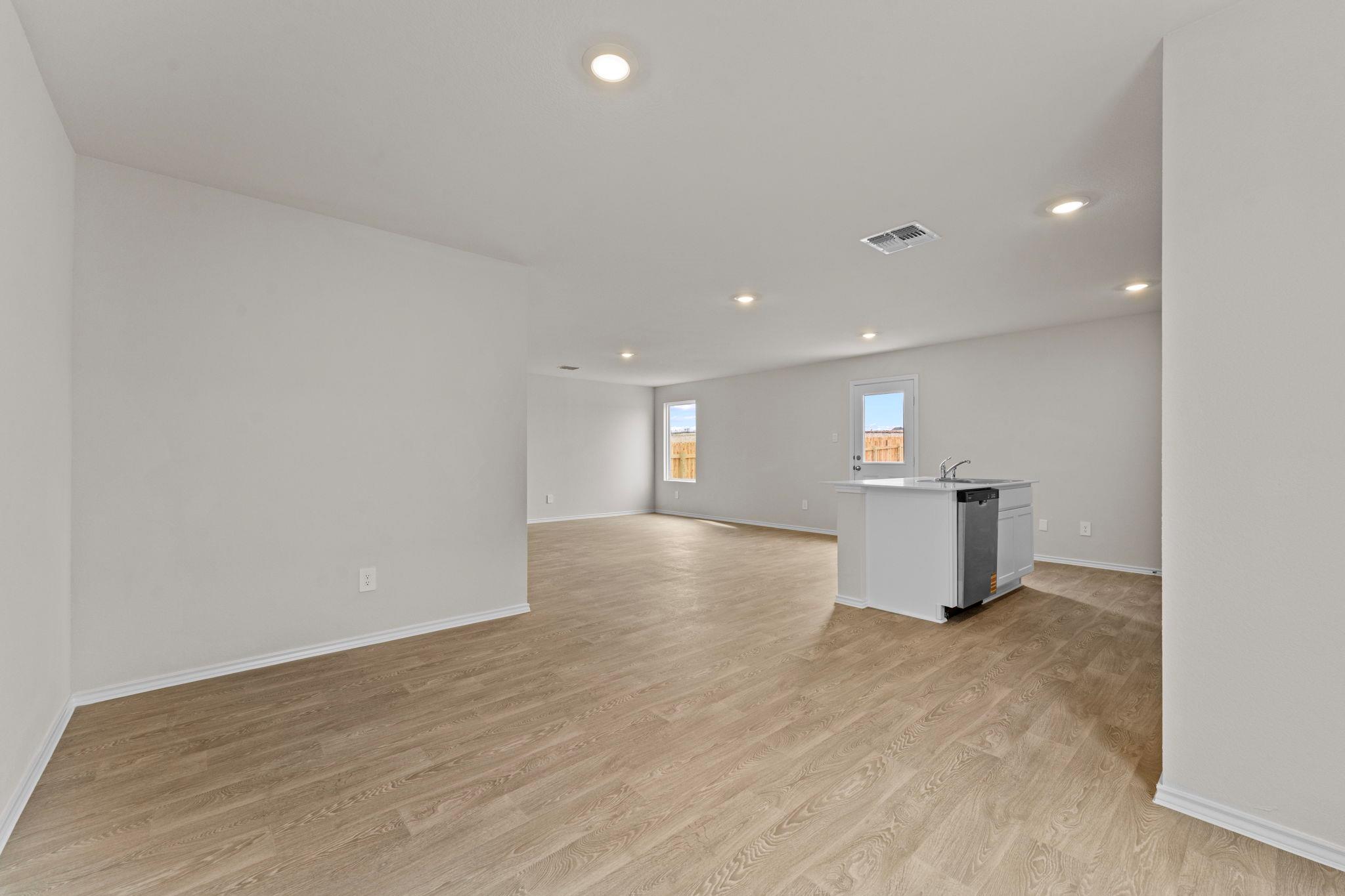 134 Langston Dr, Maxwell, TX 78640