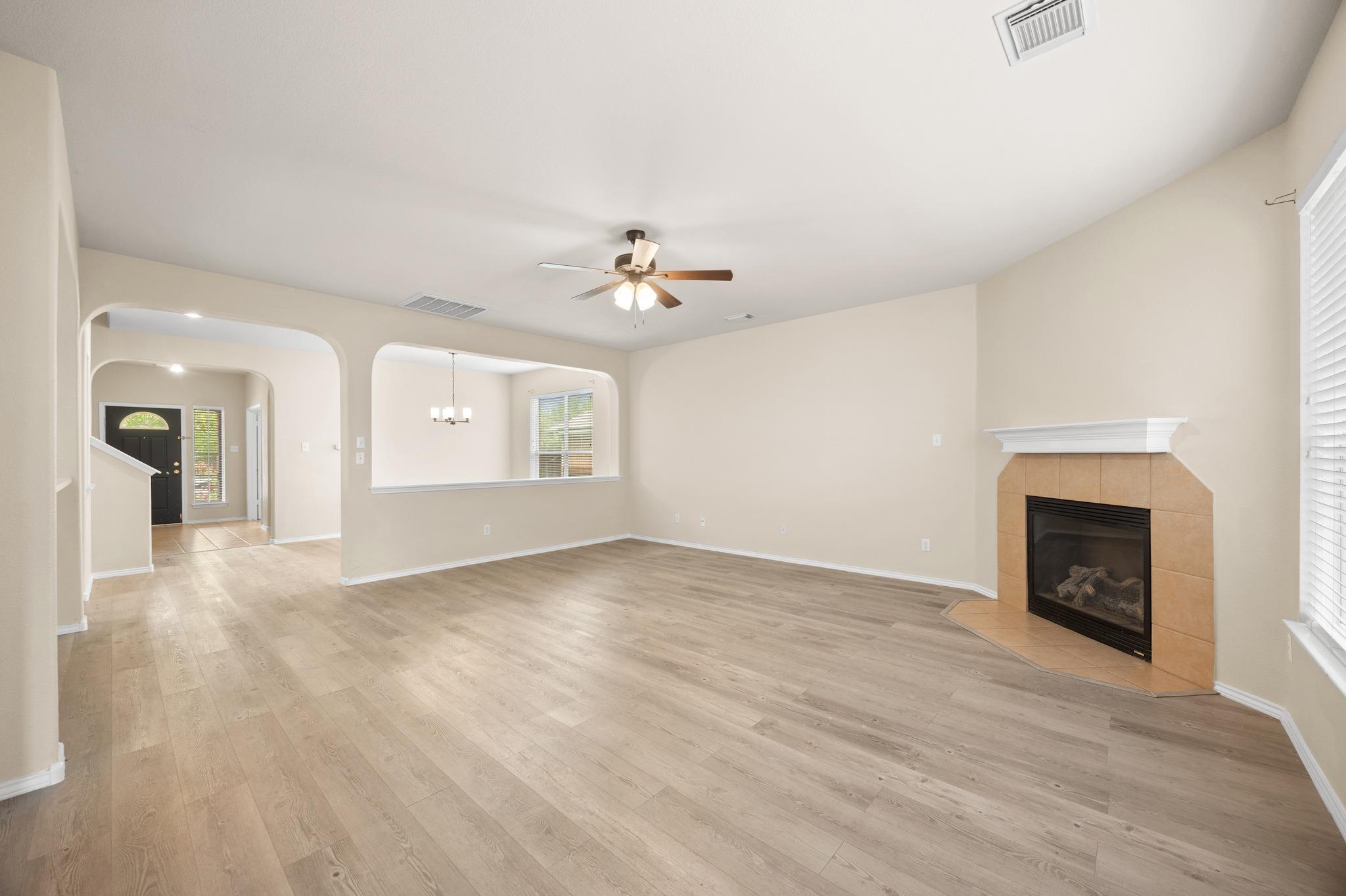 306 Olmos Dr, Leander, TX 78641