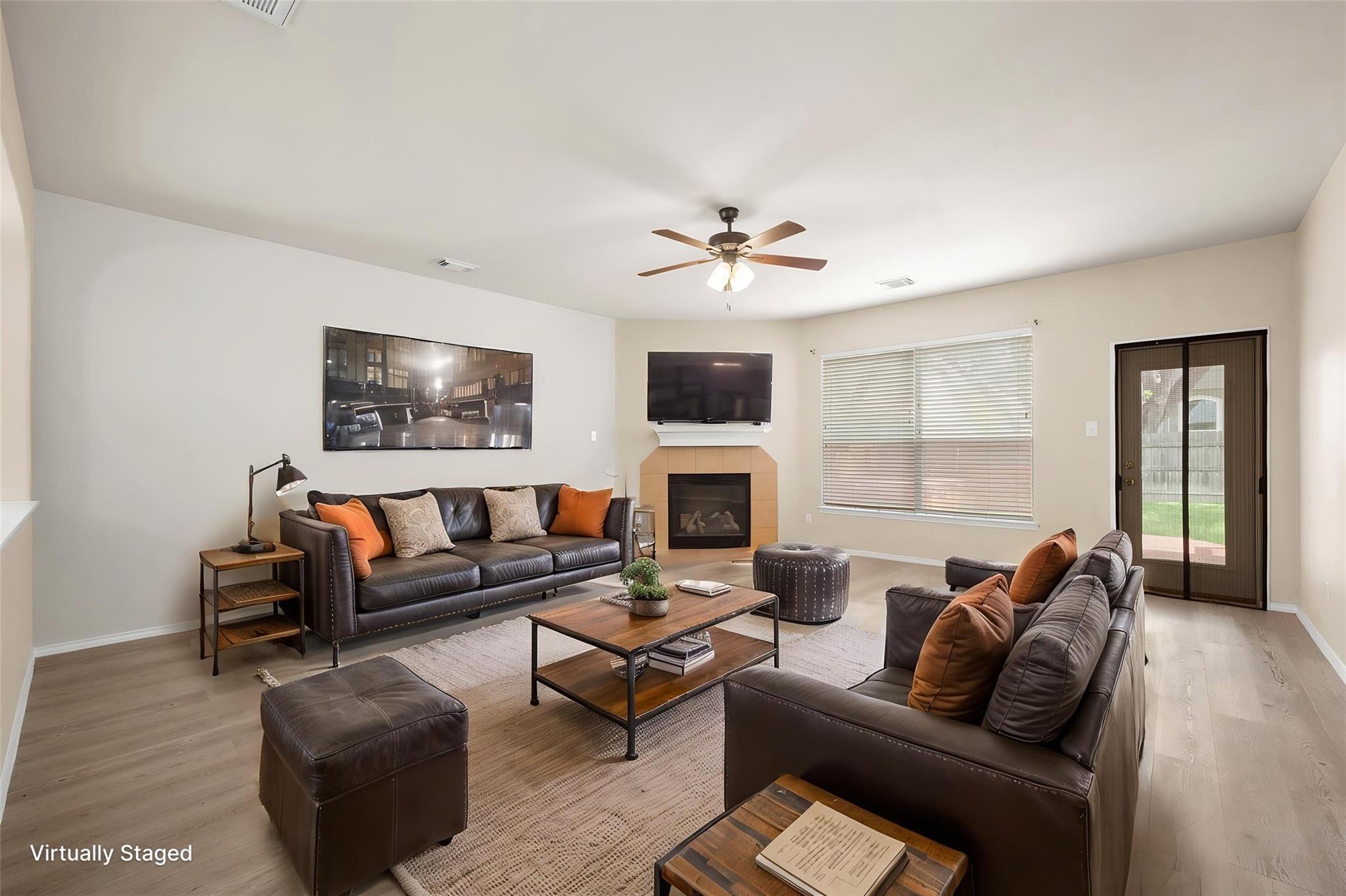 306 Olmos Dr, Leander, TX 78641