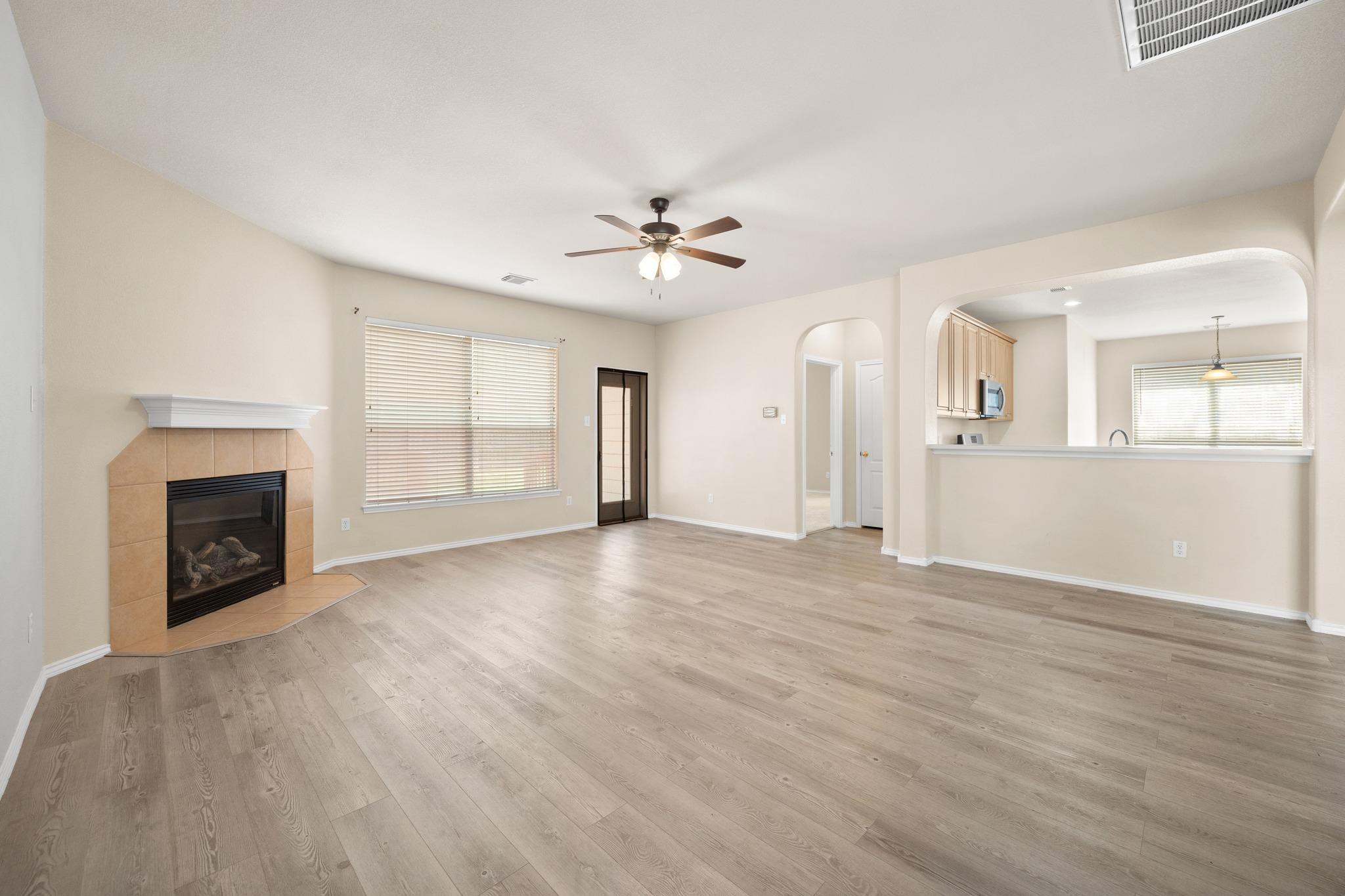 306 Olmos Dr, Leander, TX 78641