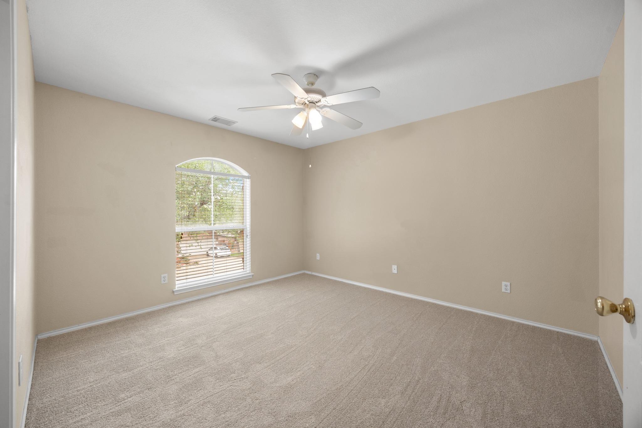 306 Olmos Dr, Leander, TX 78641