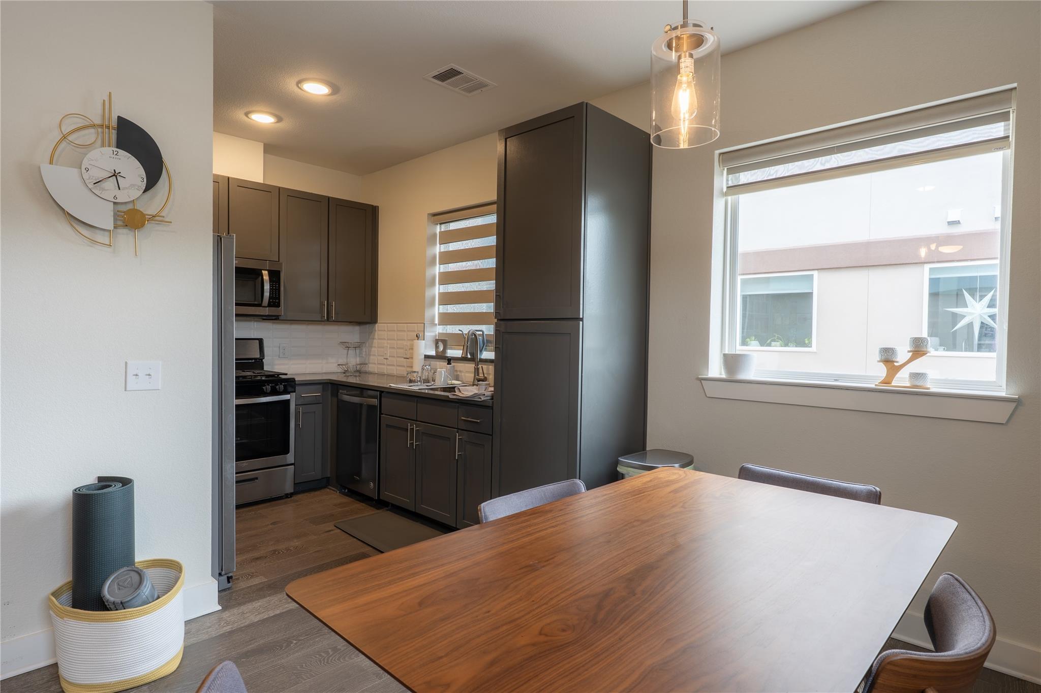 2827 Manor Rd # #4101, Austin, TX 78722