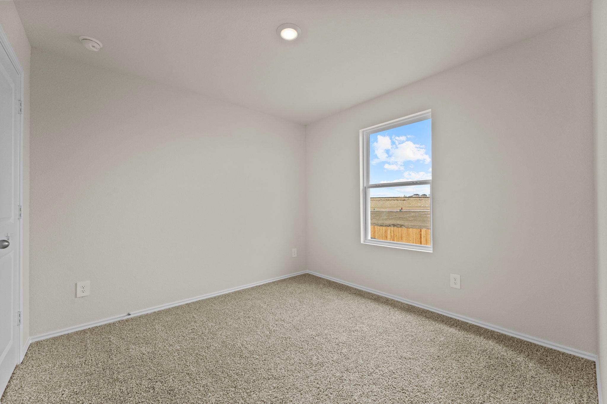 140 Langston Dr, Maxwell, TX 78640