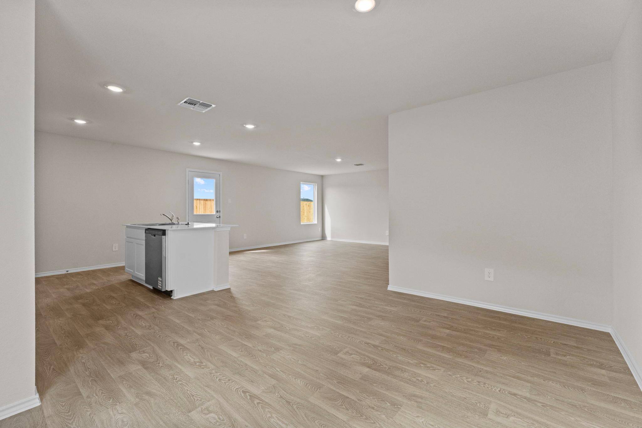 140 Langston Dr, Maxwell, TX 78640