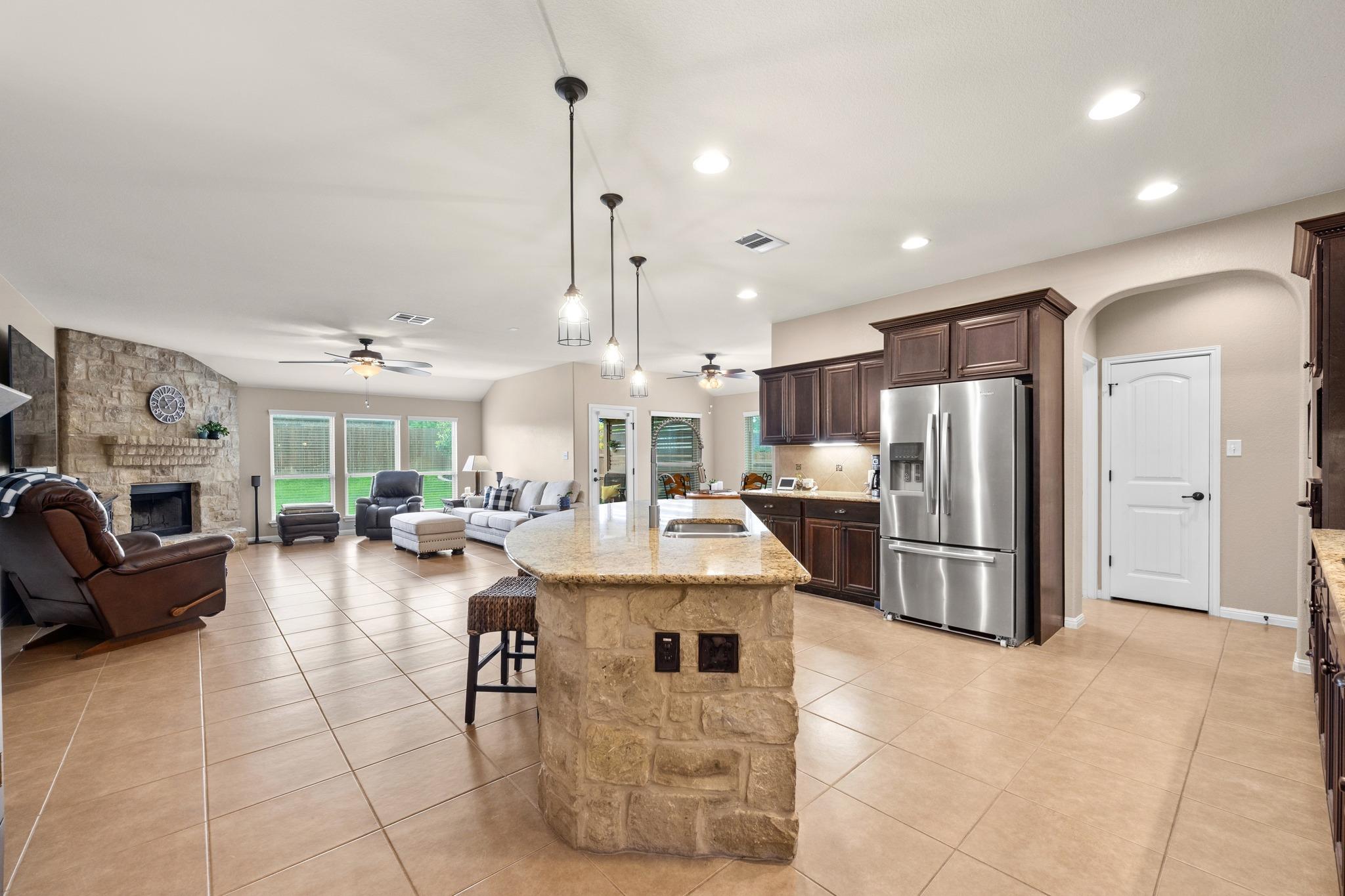 19925 Needle Pine Dr, Round Rock, TX 78664
