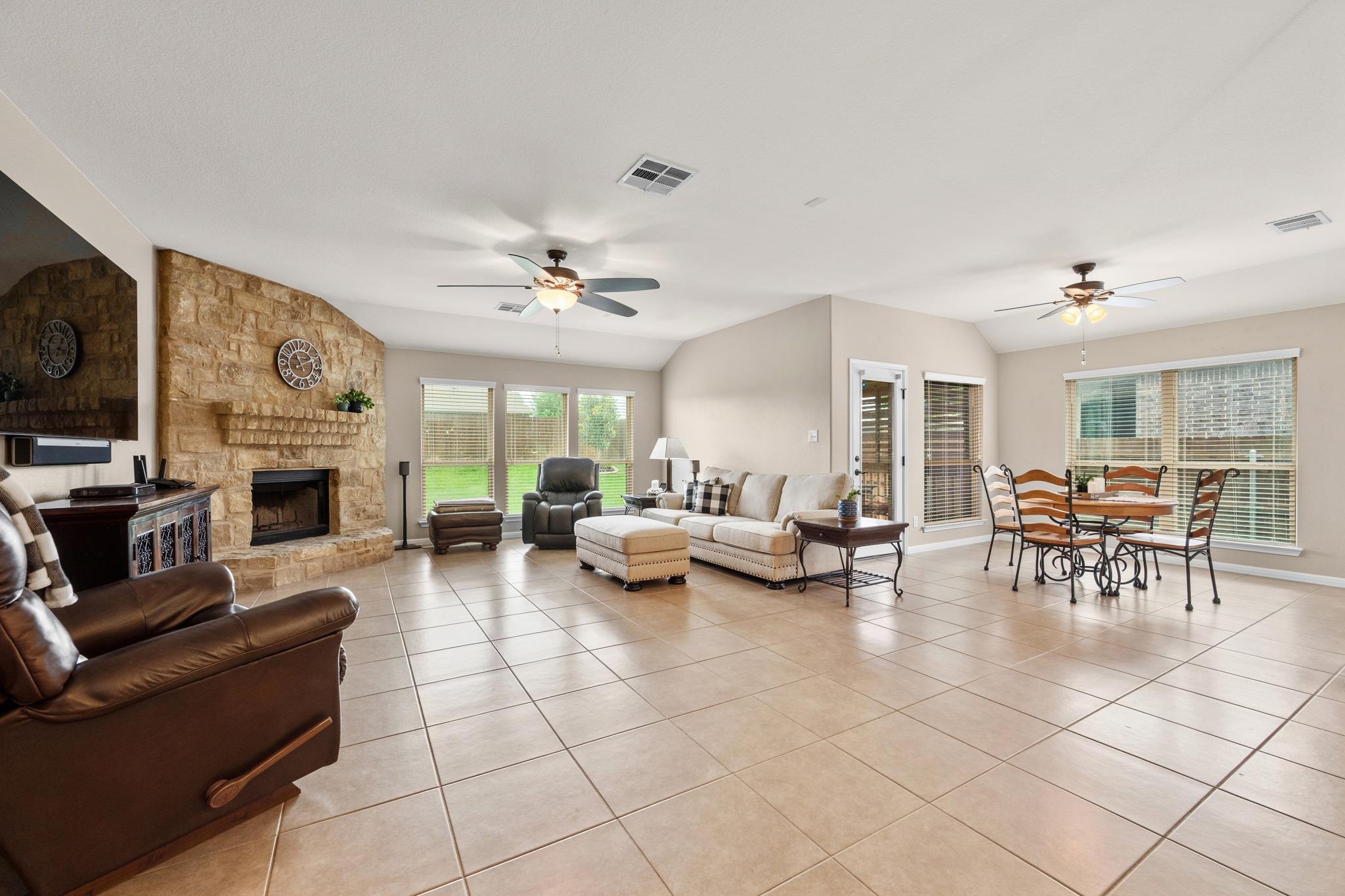 19925 Needle Pine Dr, Round Rock, TX 78664