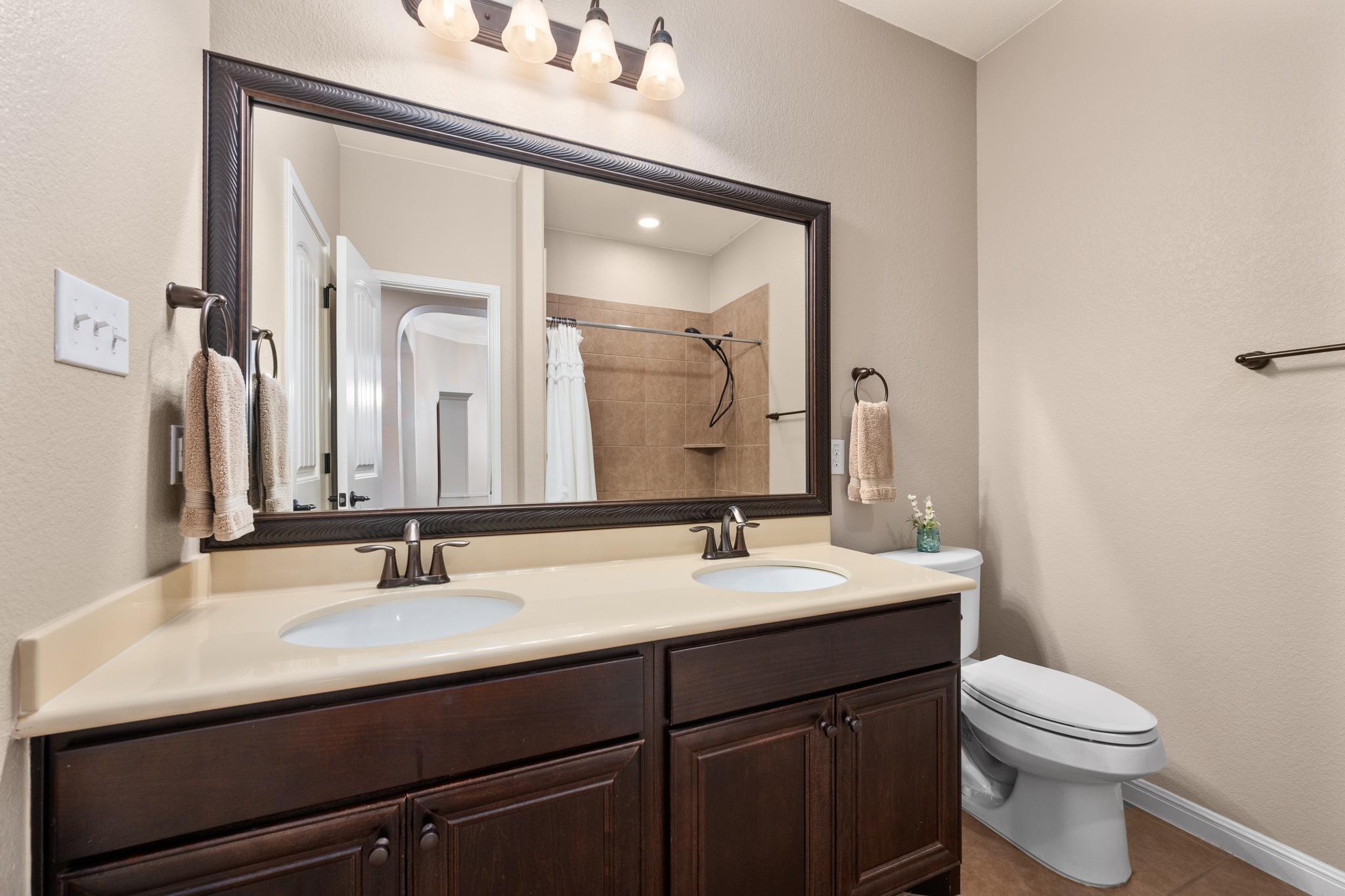 19925 Needle Pine Dr, Round Rock, TX 78664
