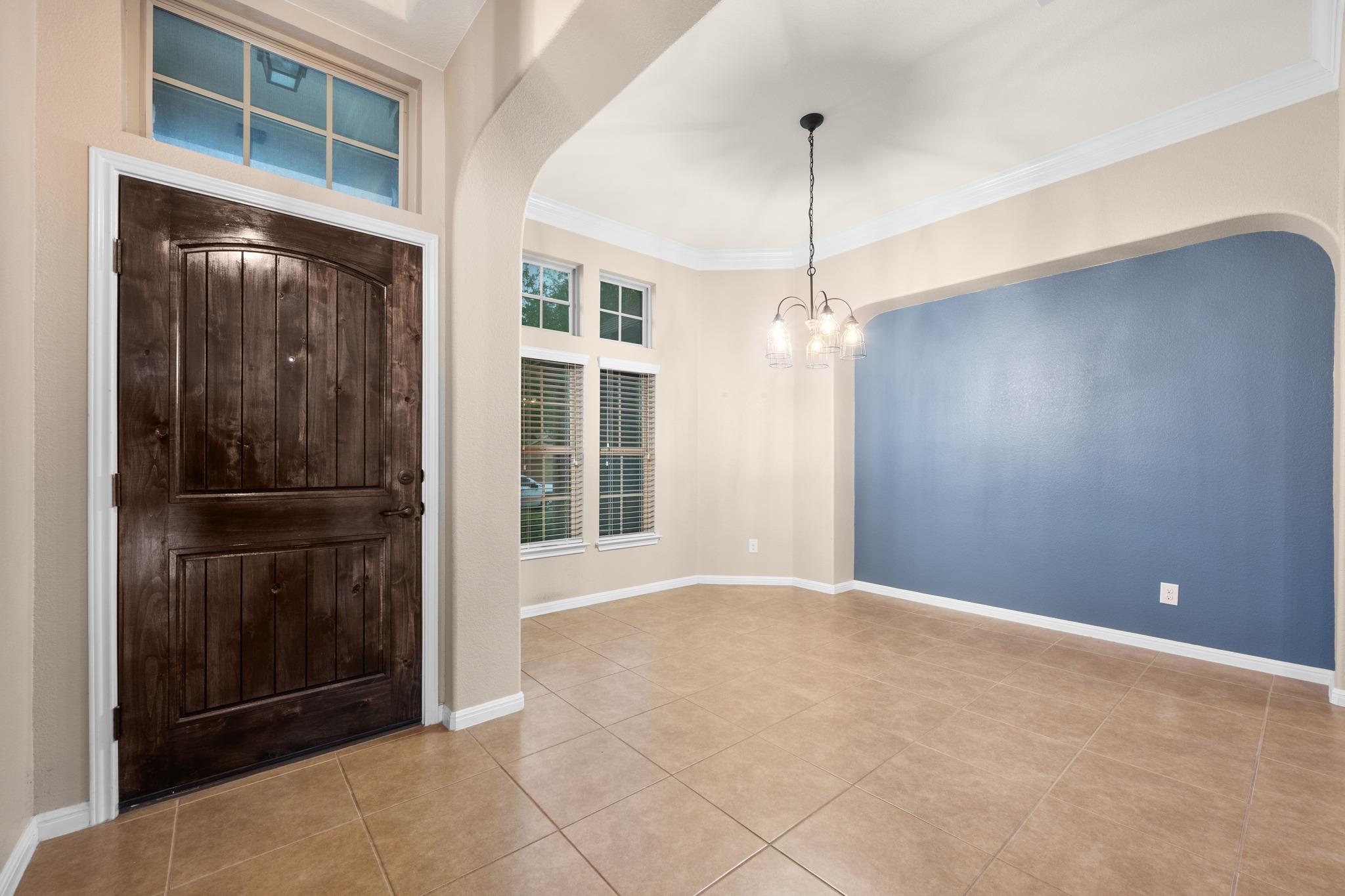 19925 Needle Pine Dr, Round Rock, TX 78664