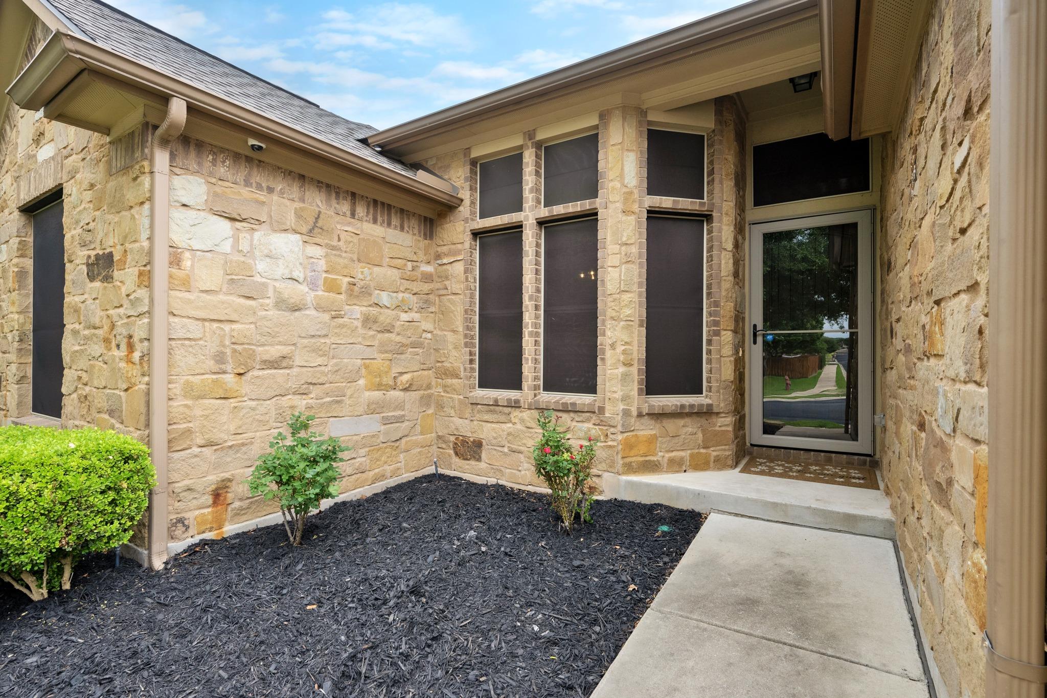 19925 Needle Pine Dr, Round Rock, TX 78664