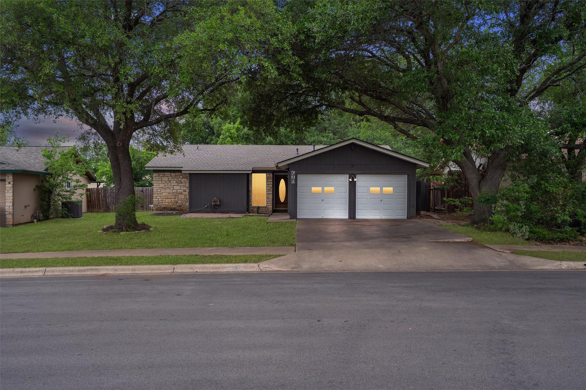 701 Riverwood Dr, Cedar Park, TX 78613