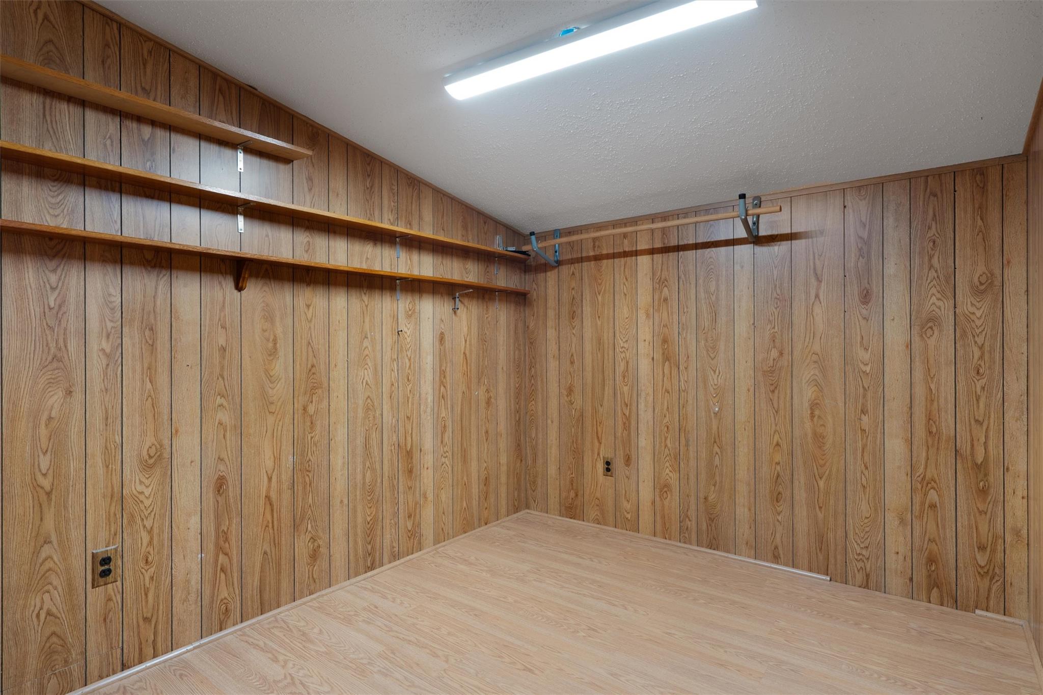 701 Riverwood Dr, Cedar Park, TX 78613