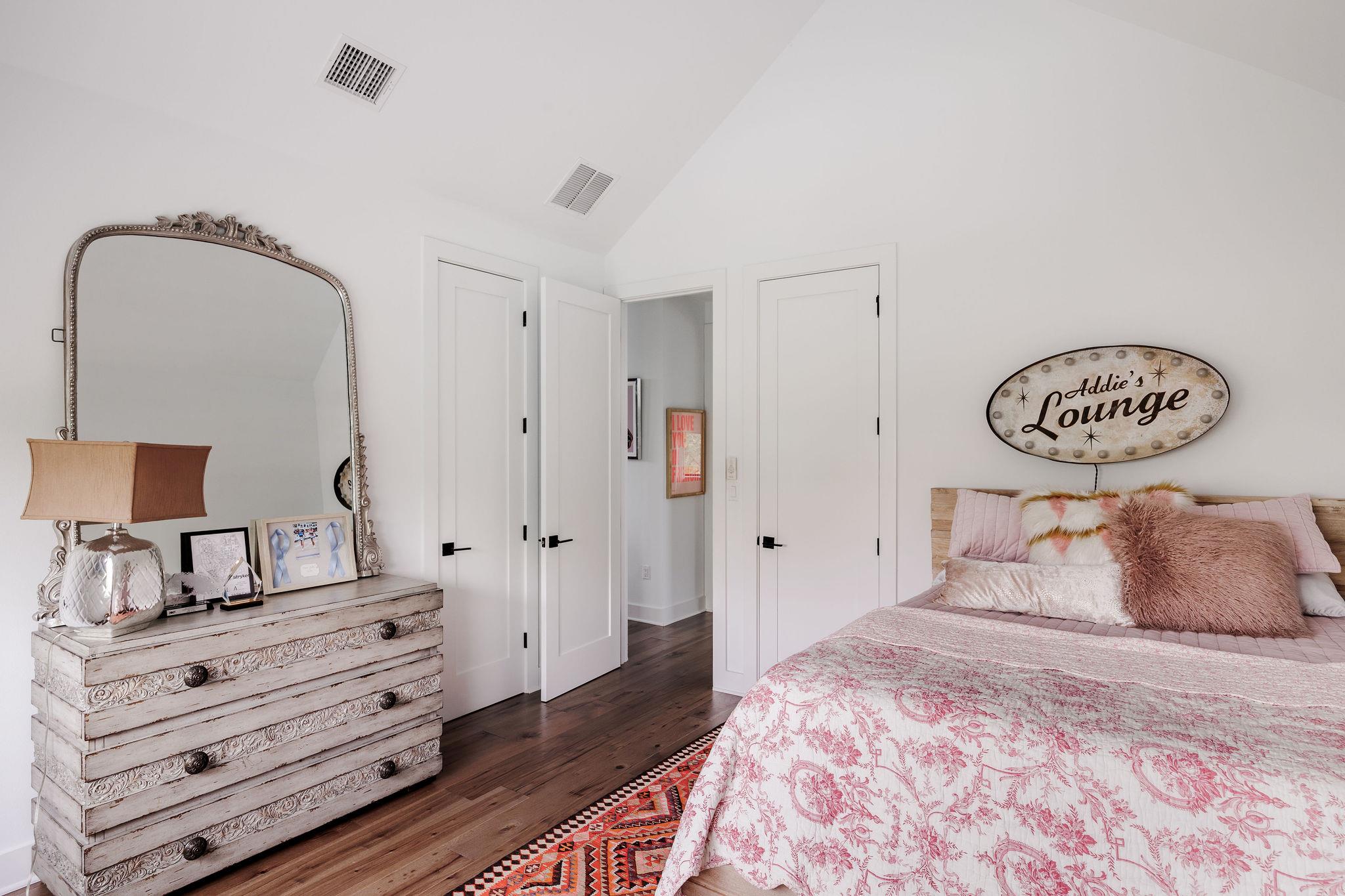 2314 Westoak Dr, Austin, TX 78704