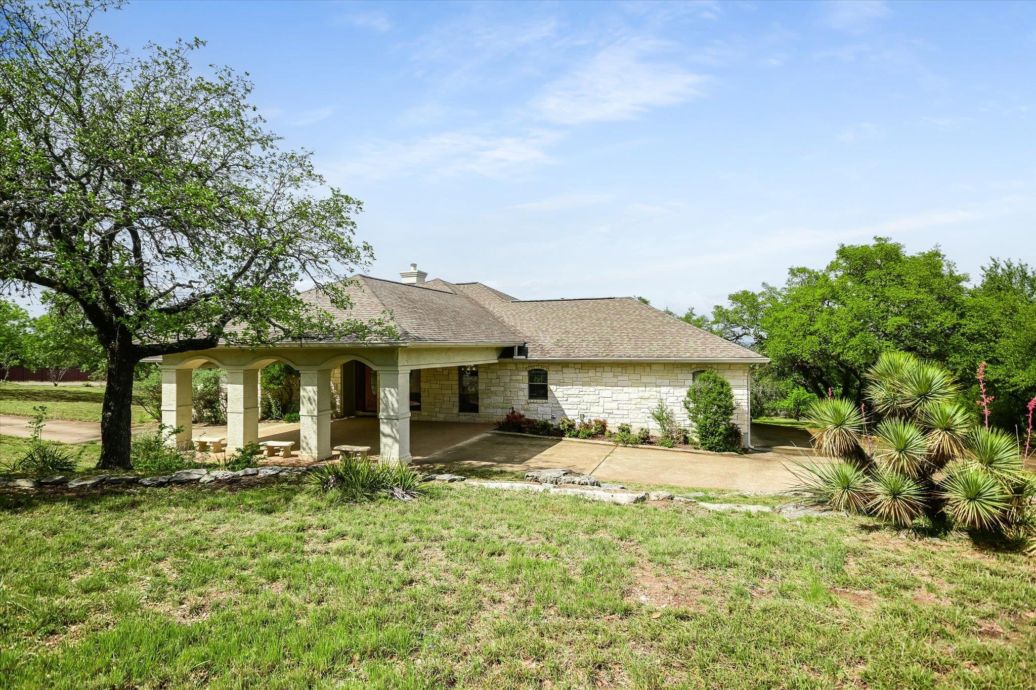 19620 Single Peak Cv, Spicewood, TX 78669