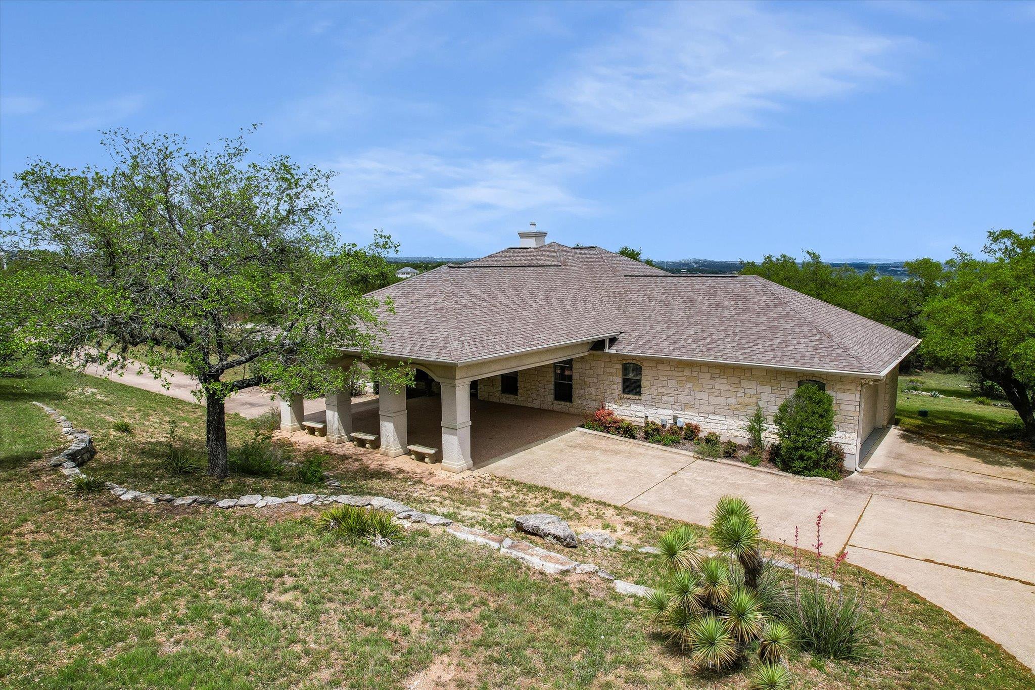 19620 Single Peak Cv, Spicewood, TX 78669
