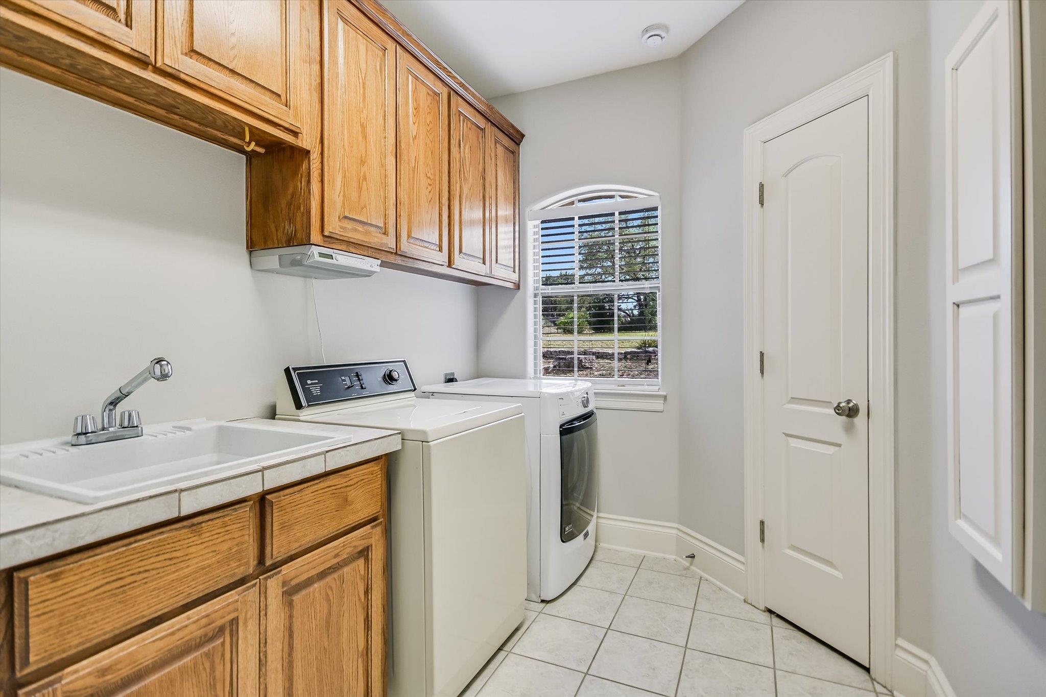 19620 Single Peak Cv, Spicewood, TX 78669