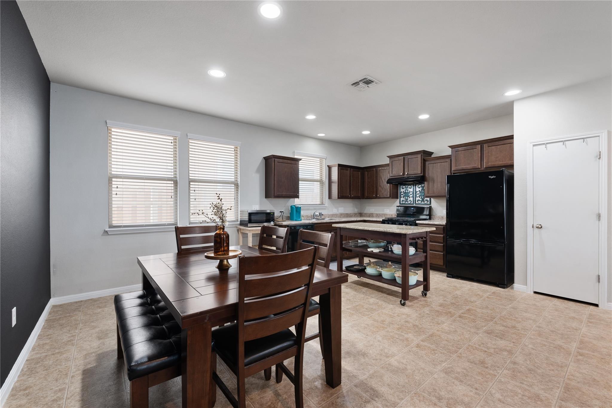 213 Sambar Dr, Buda, TX 78610