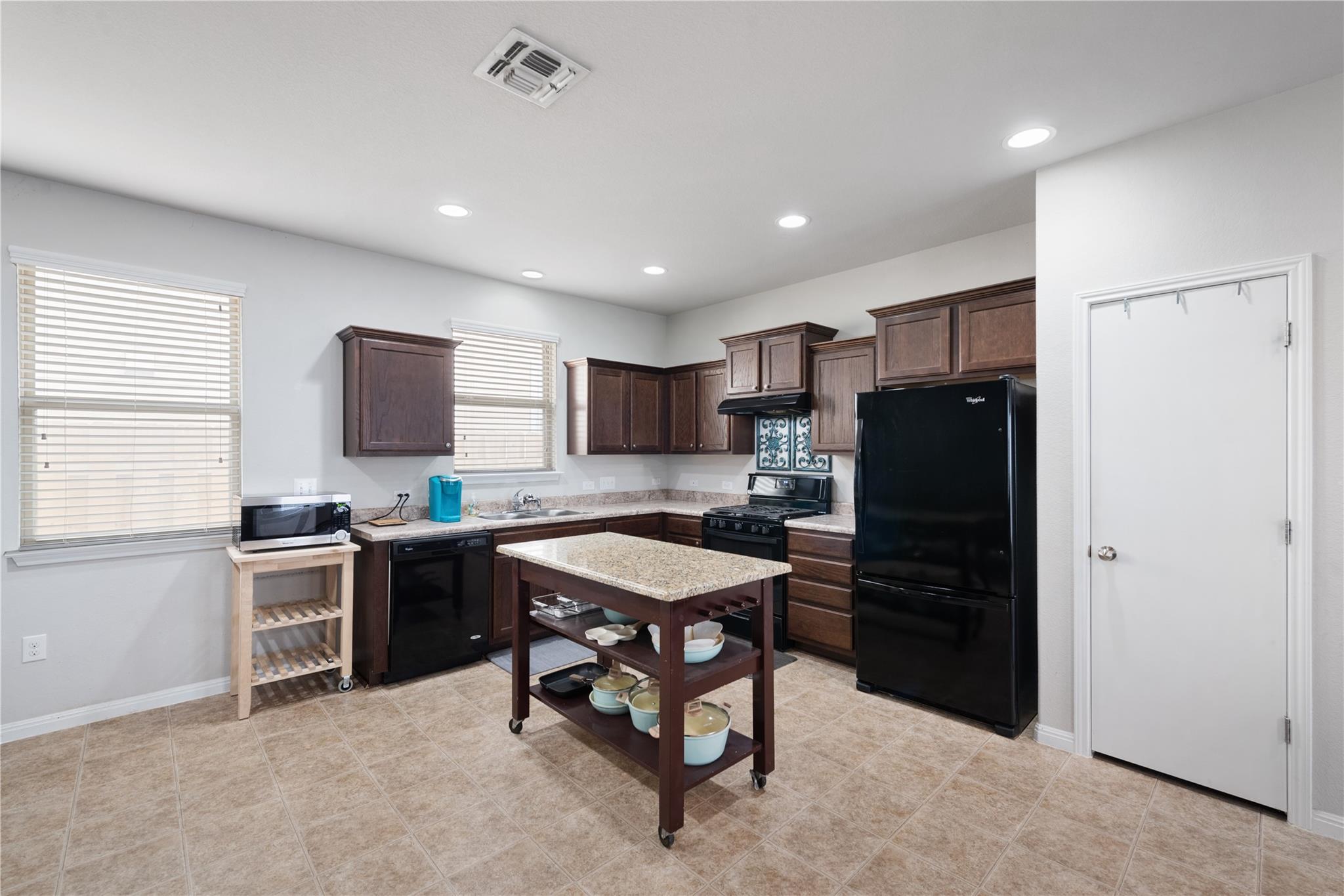 213 Sambar Dr, Buda, TX 78610