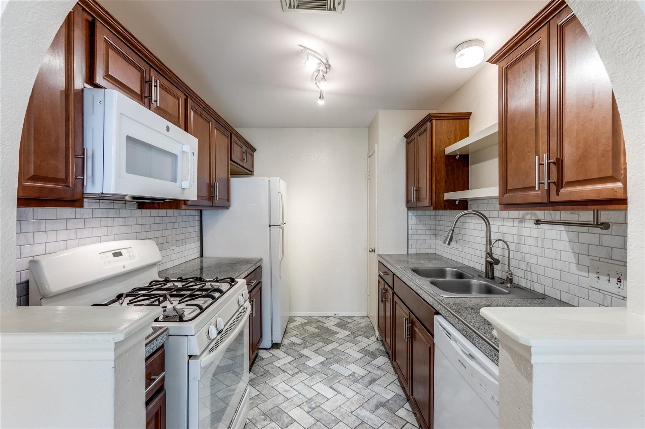 1121 Peggotty Pl, Austin, TX 78753