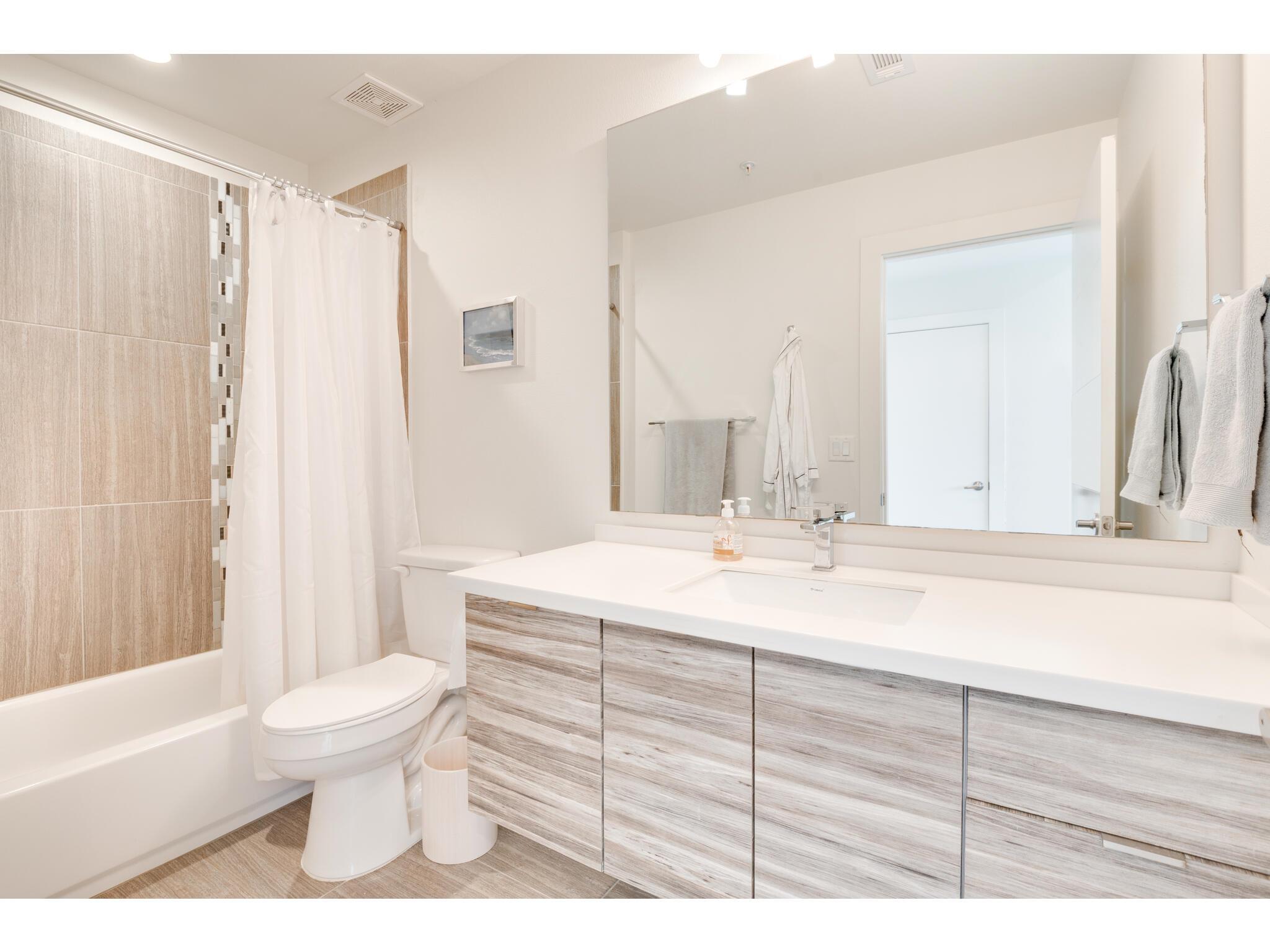 604 N Bluff Dr # 205, Austin, TX 78745