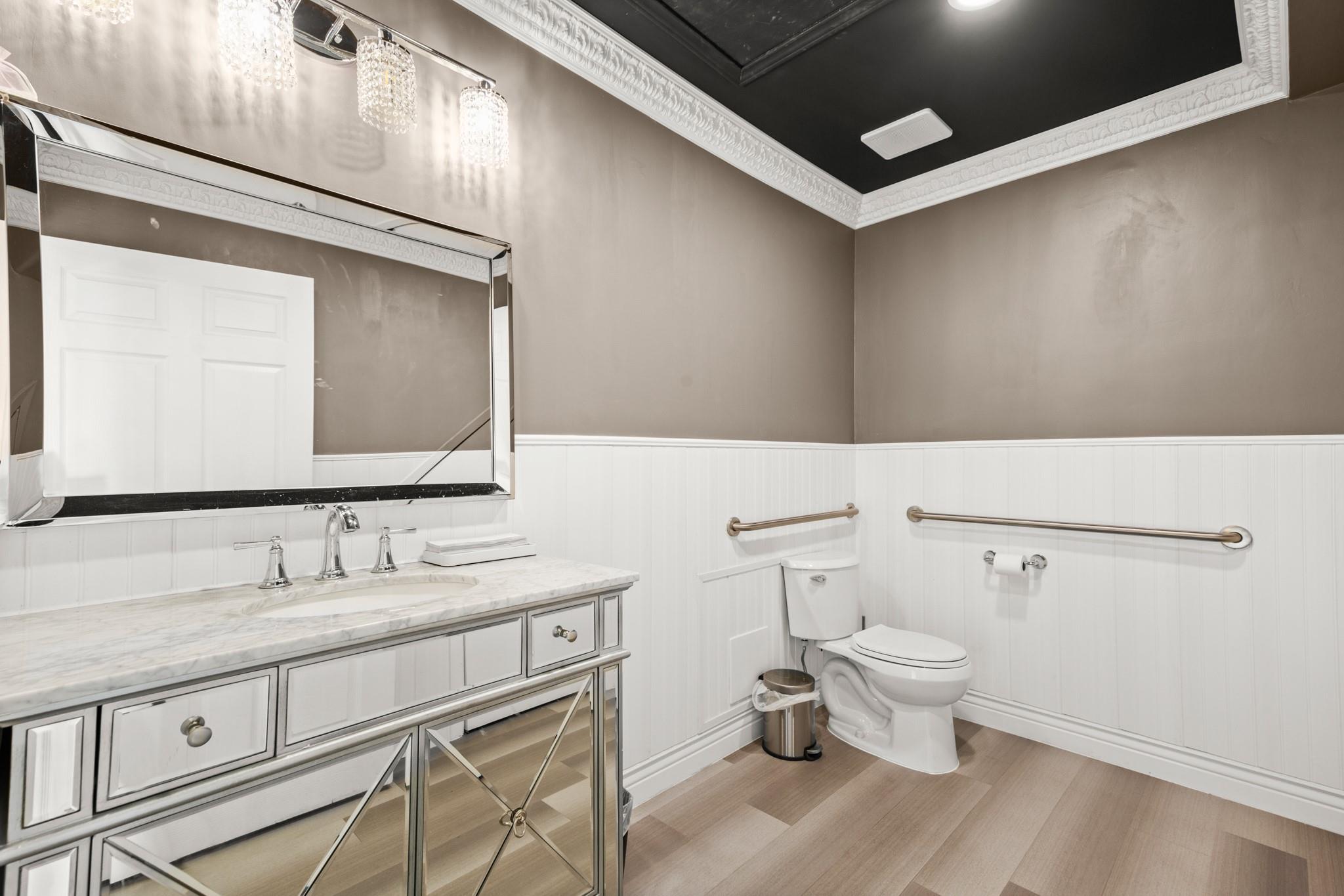 7700 N Lamar Blvd, Austin, TX 78752