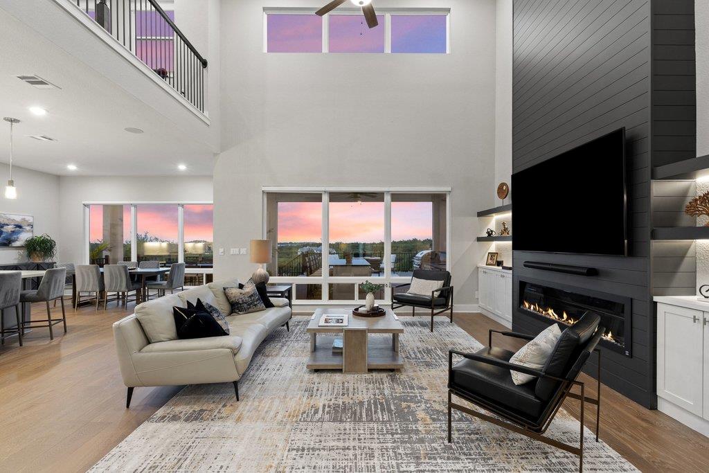 7337 Jument Dr, Austin, TX 78738