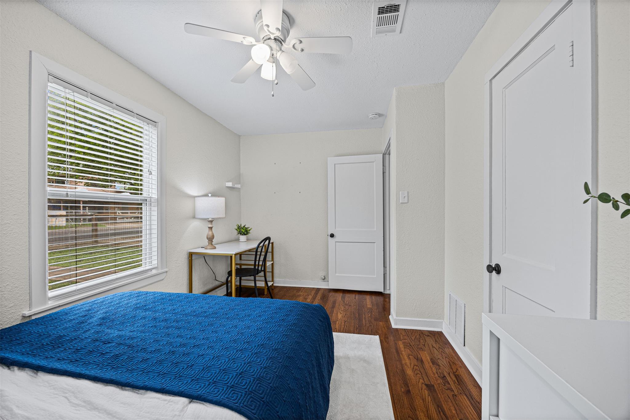 2403 S 2nd St, Austin, TX 78704