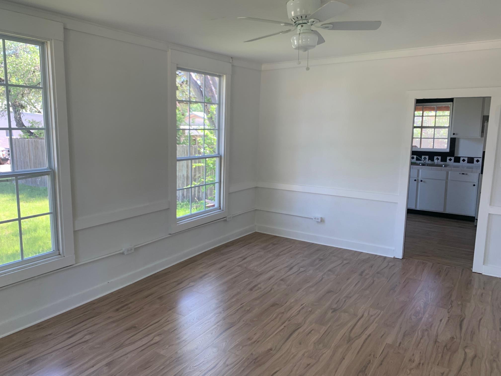 435 N West St, Bertram, TX 78605