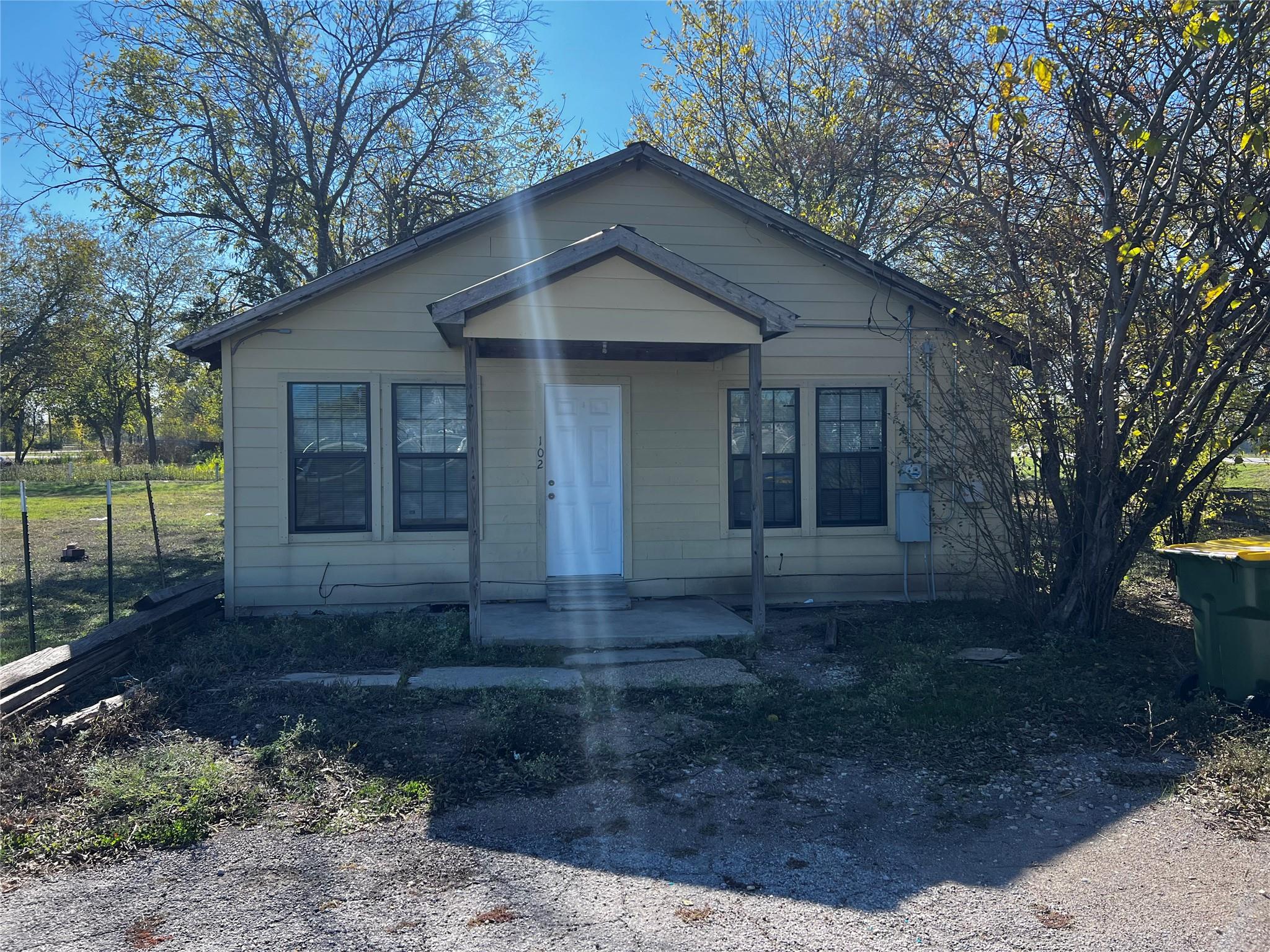 102 E Carrie Manor St, Manor, TX 78653