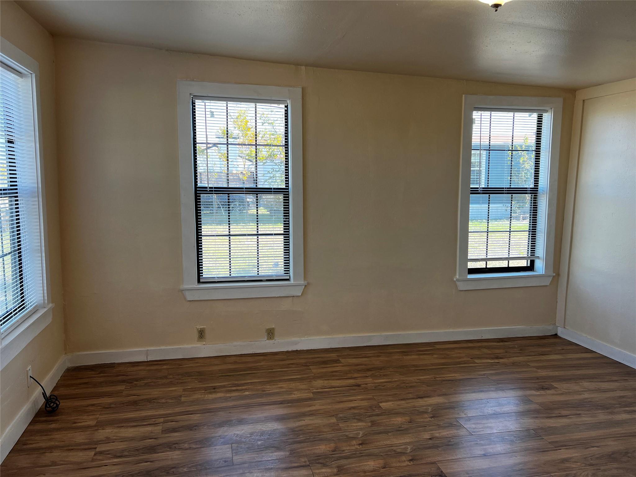 102 E Carrie Manor St, Manor, TX 78653