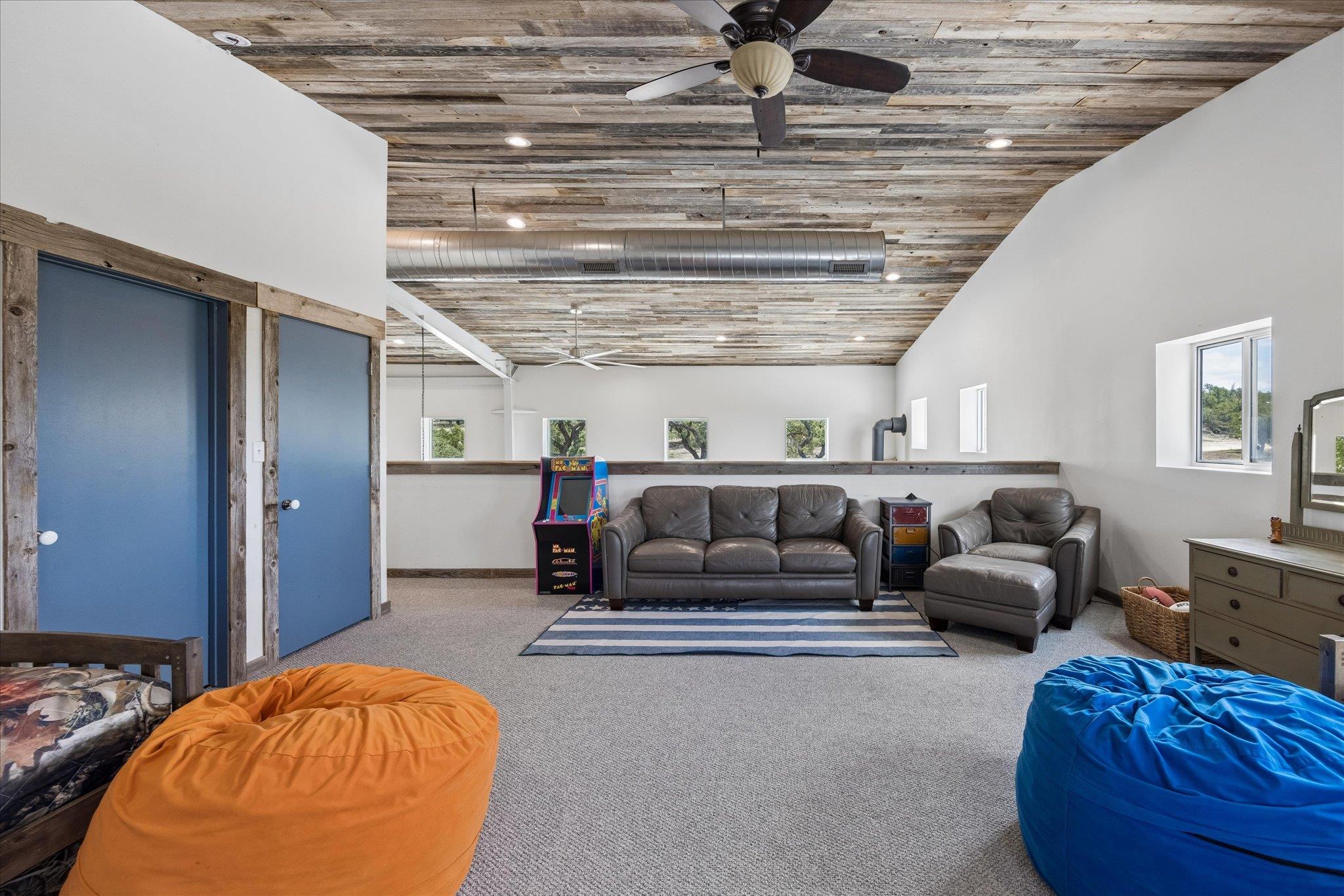 6411 W Fitzhugh Rd, Dripping Springs, TX 78620