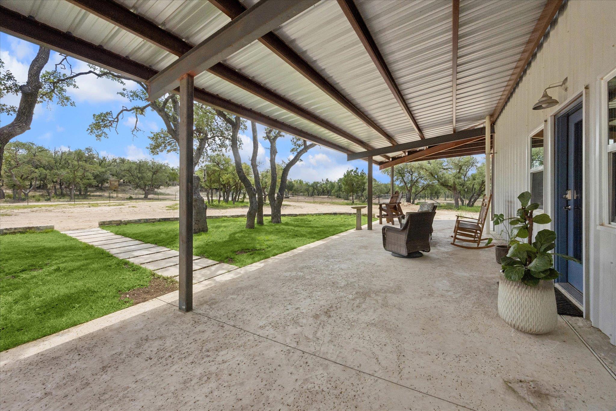 6411 W Fitzhugh Rd, Dripping Springs, TX 78620