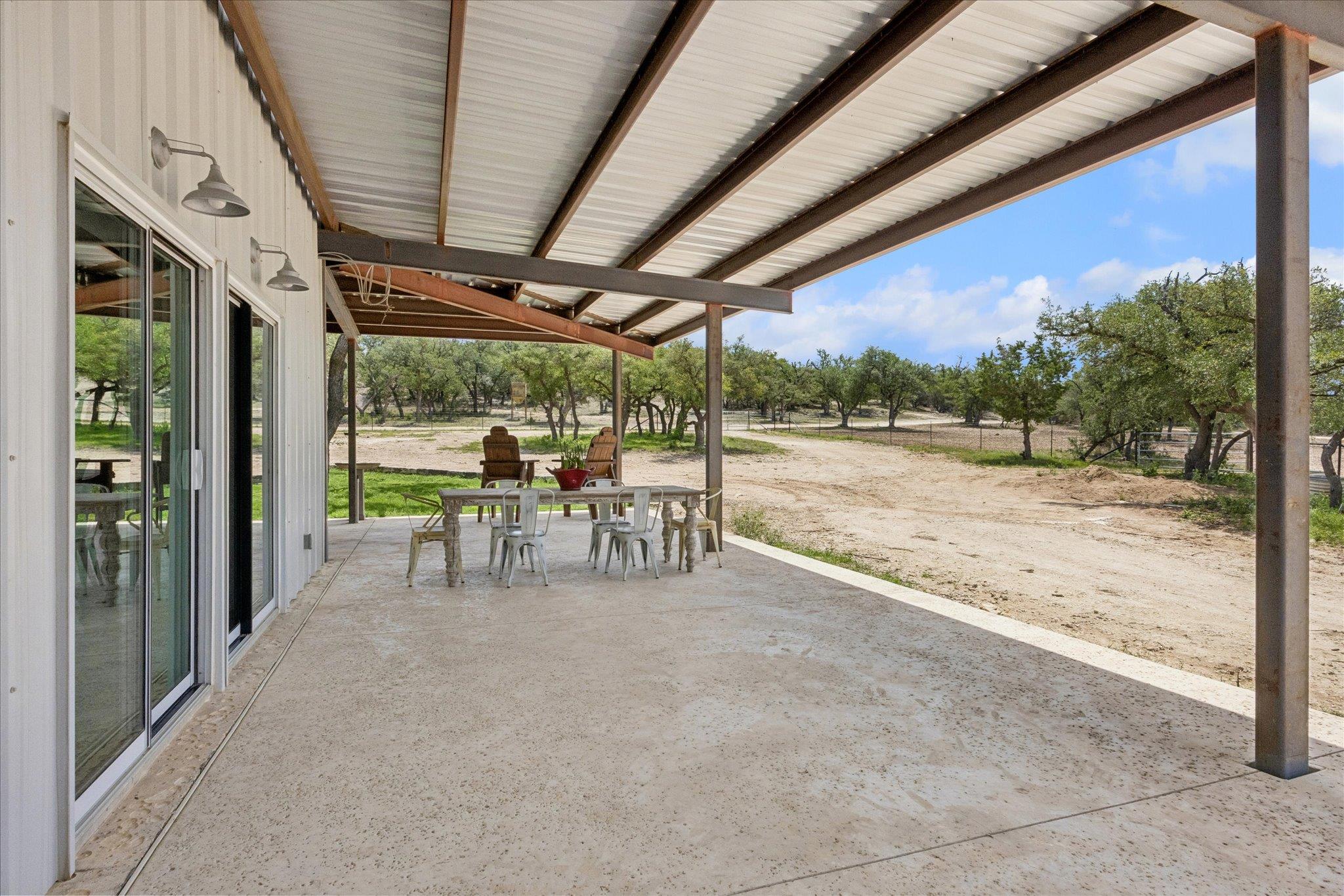6411 W Fitzhugh Rd, Dripping Springs, TX 78620