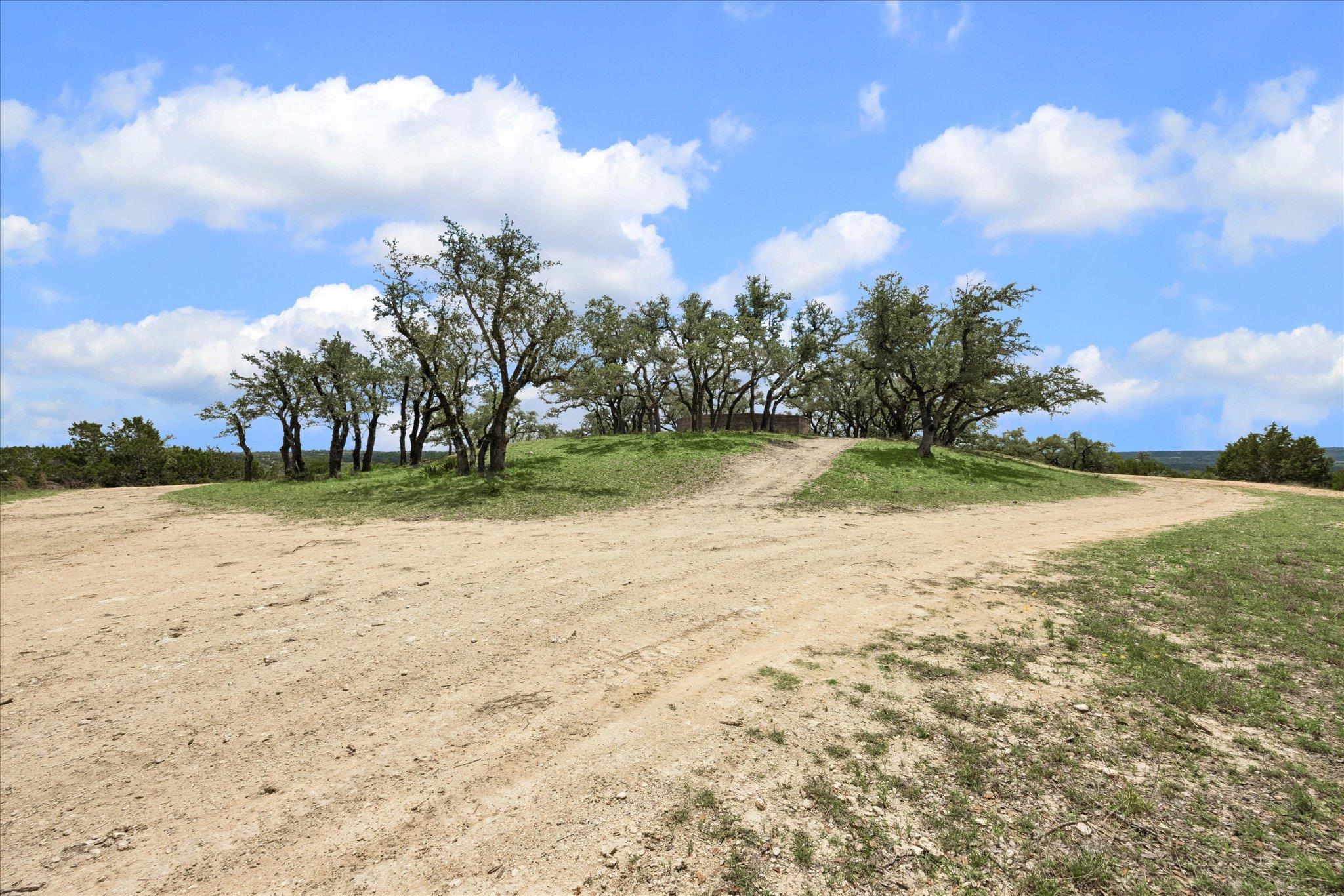 6411 W Fitzhugh Rd, Dripping Springs, TX 78620