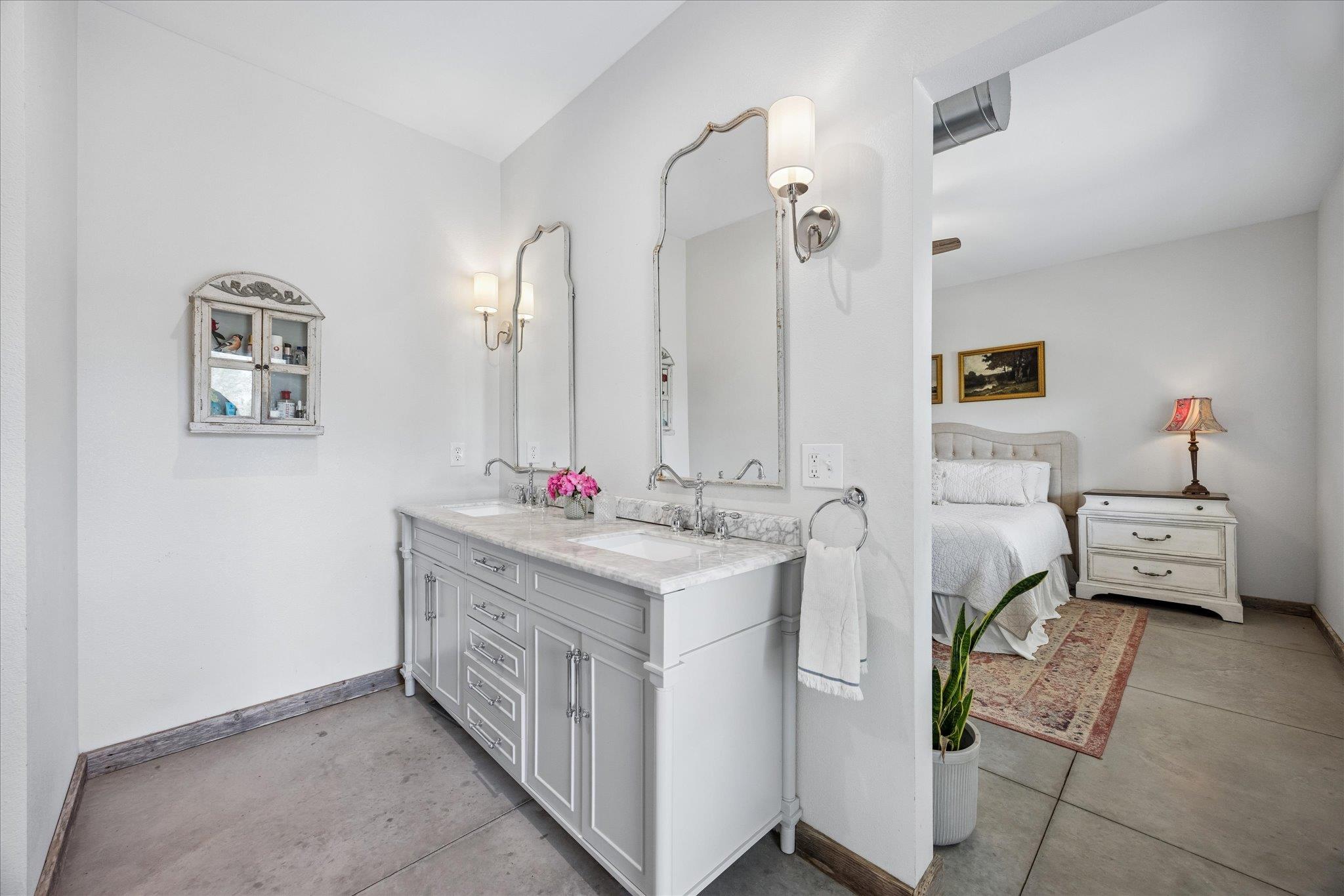 6411 W Fitzhugh Rd, Dripping Springs, TX 78620