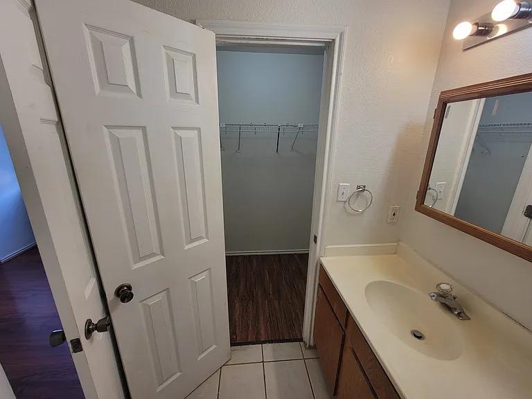 812 Sagewood Trl, San Marcos, TX 78666