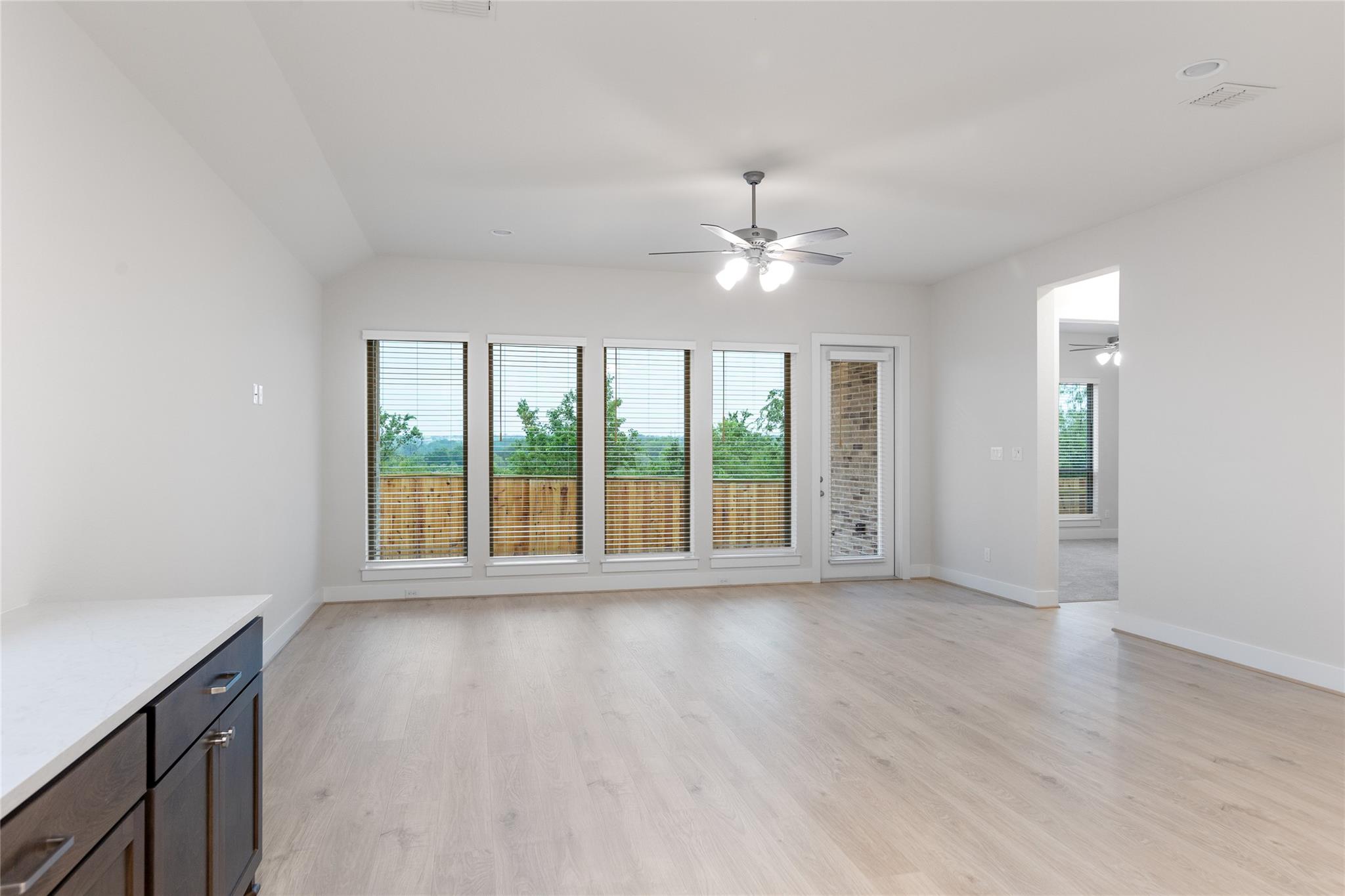 626 Bay Breeze Dr, Kyle, TX 78640