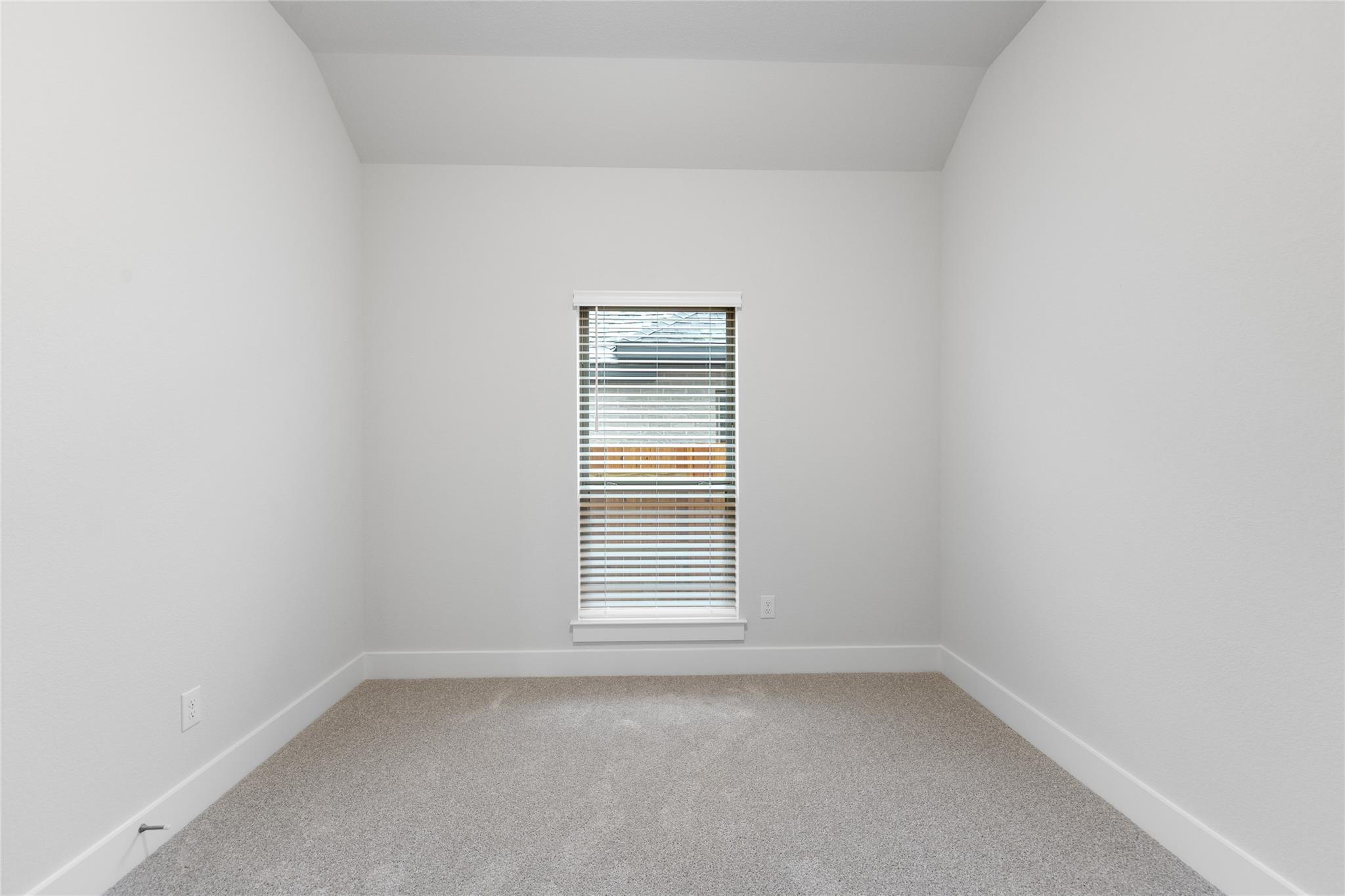 626 Bay Breeze Dr, Kyle, TX 78640