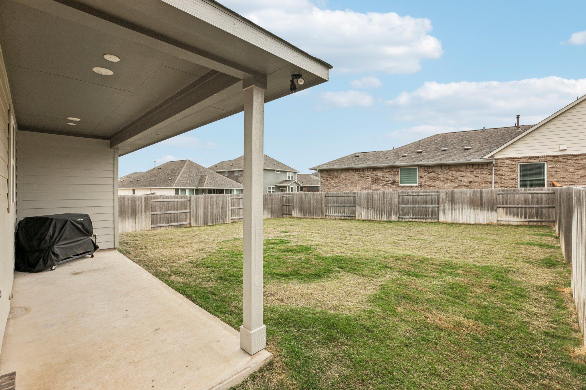 204 Swinging H Ln, Georgetown, TX 78633