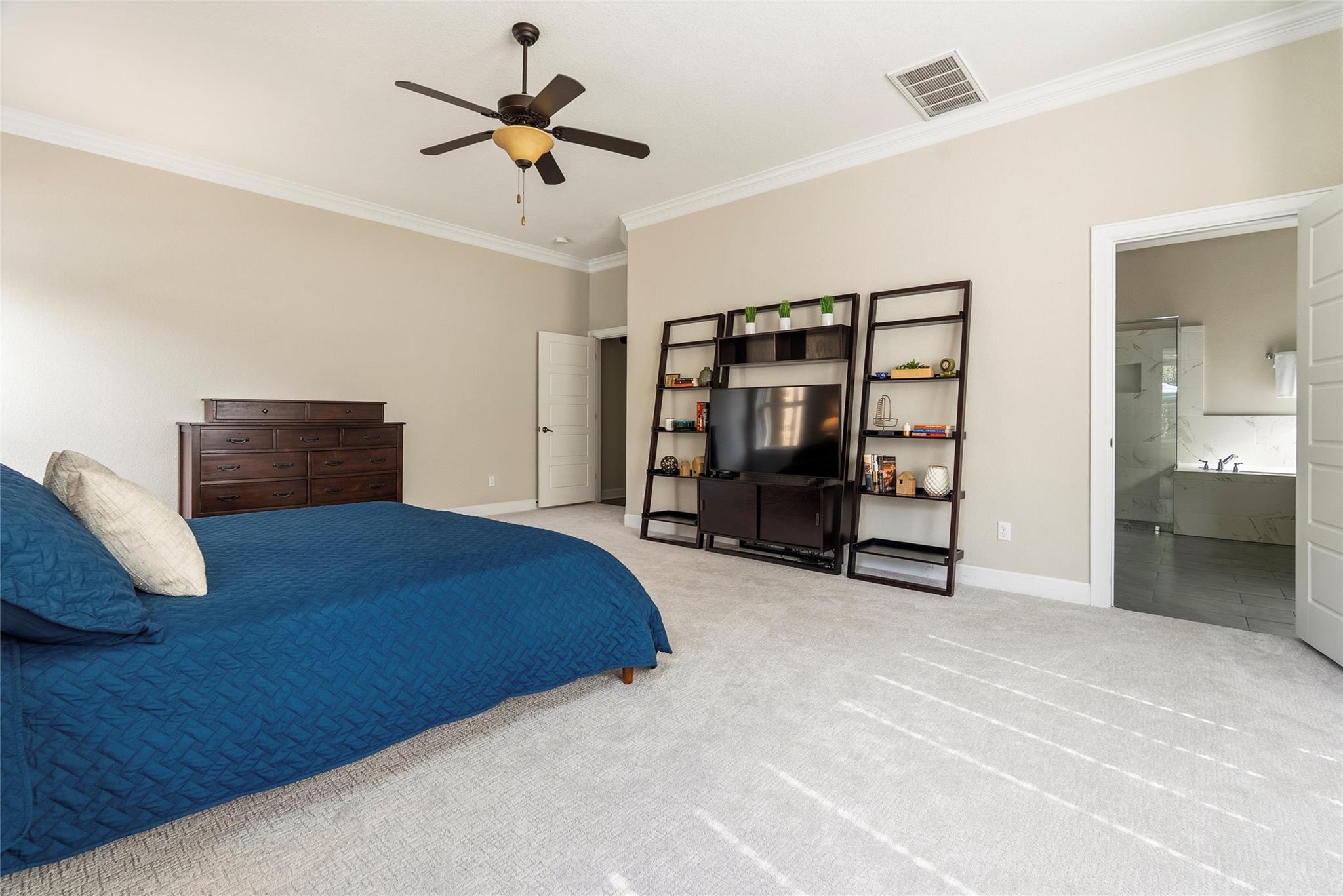 7013 Mitra Dr, Austin, TX 78739