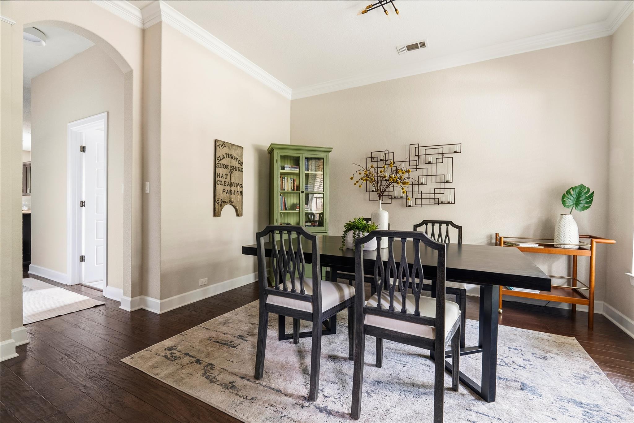 7013 Mitra Dr, Austin, TX 78739