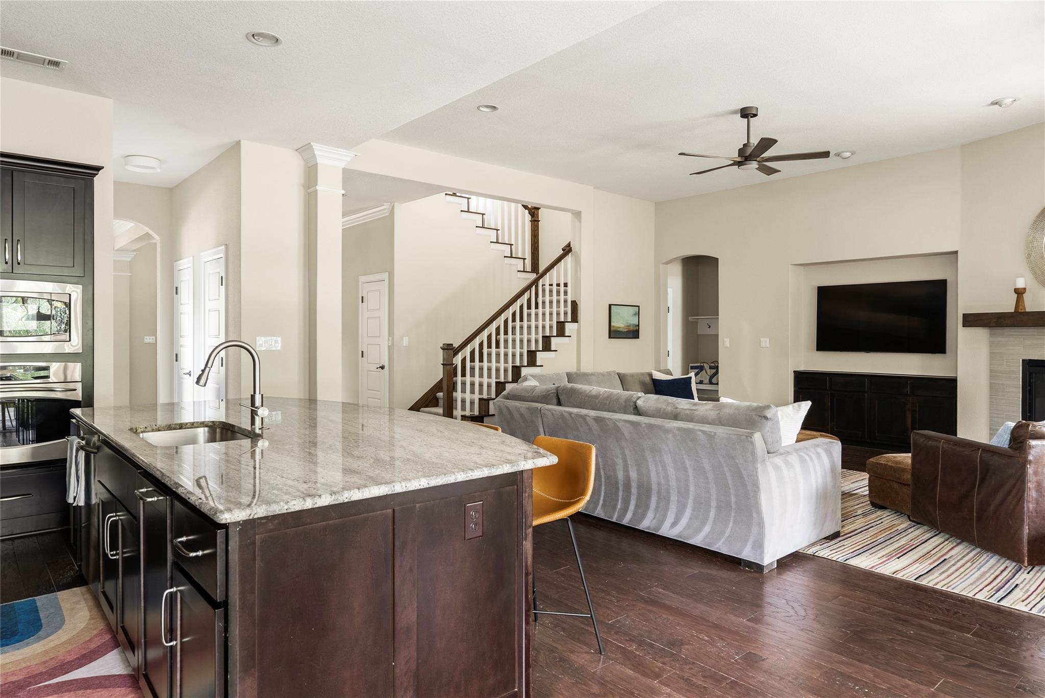 7013 Mitra Dr, Austin, TX 78739