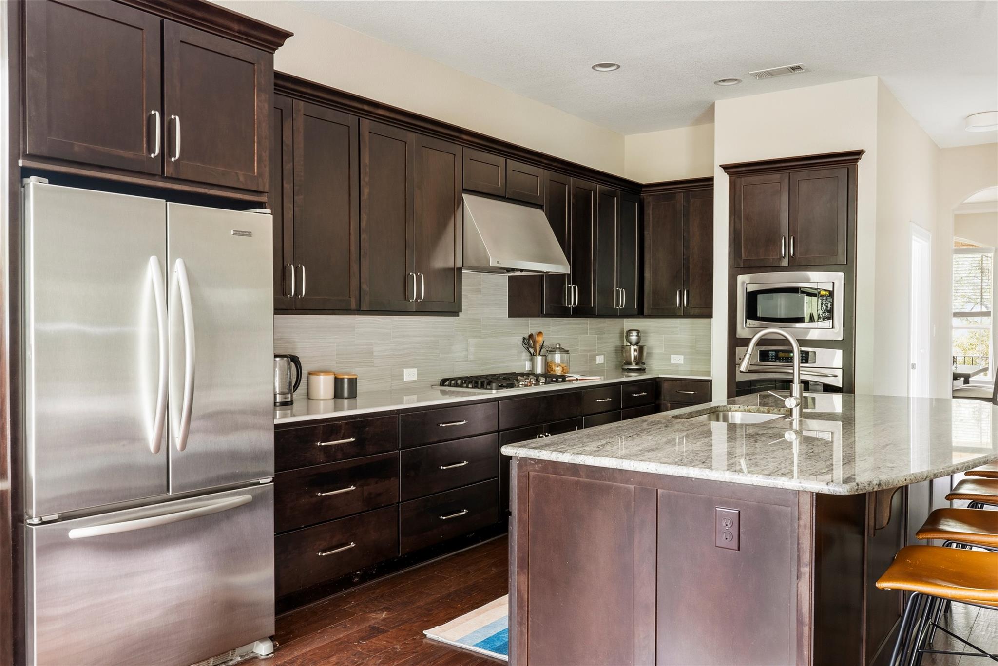 7013 Mitra Dr, Austin, TX 78739