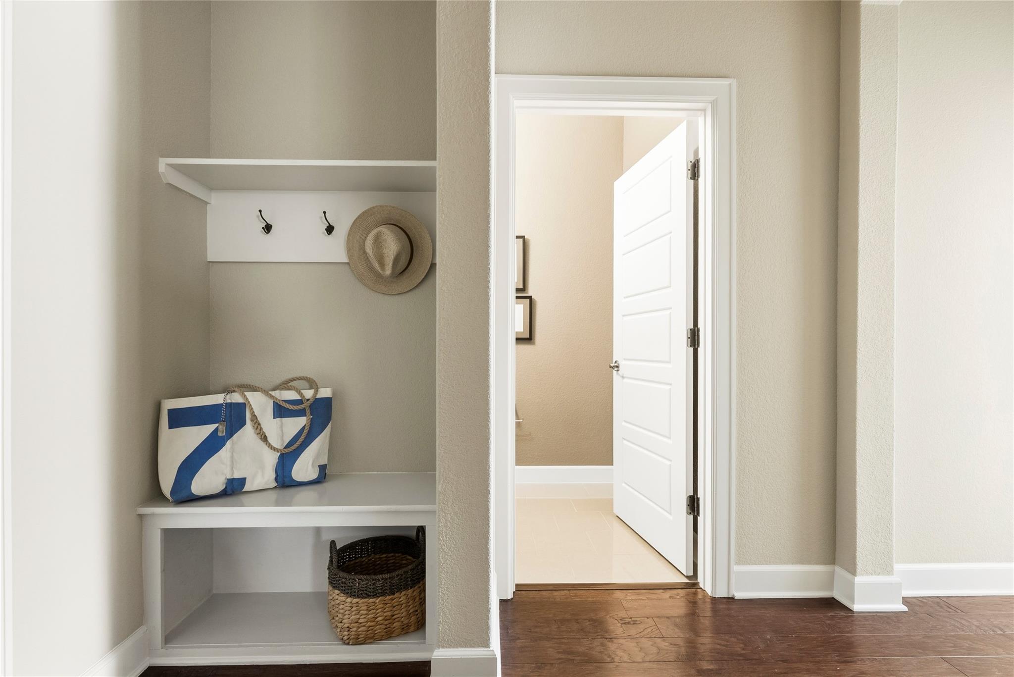 7013 Mitra Dr, Austin, TX 78739