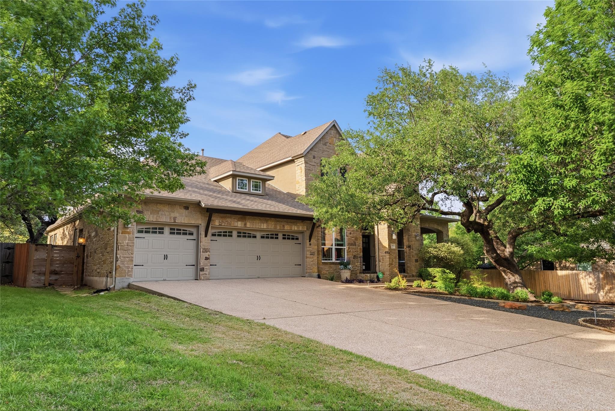 7013 Mitra Dr, Austin, TX 78739