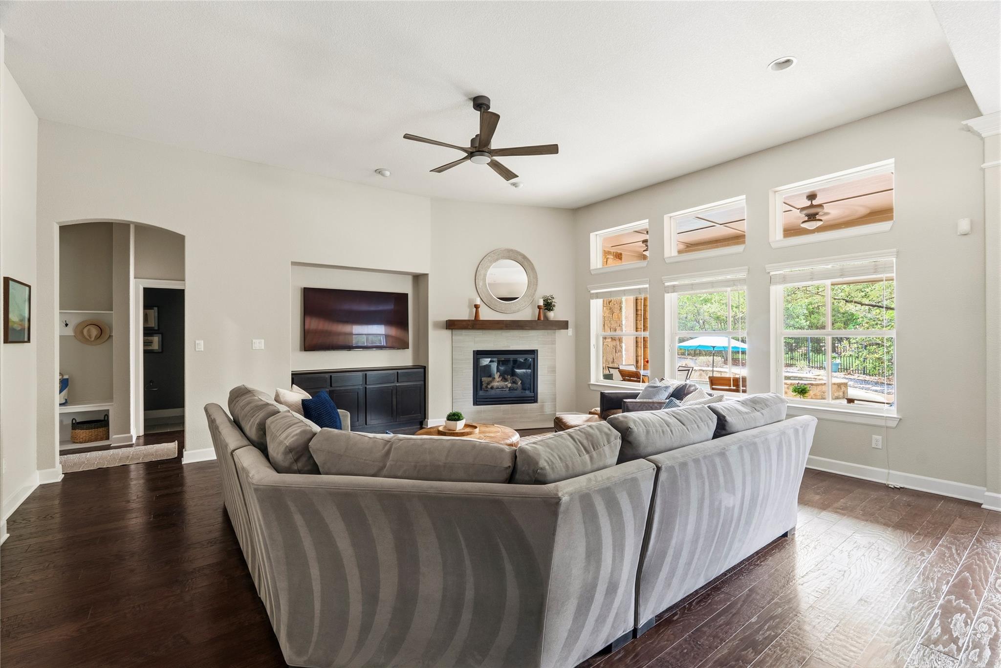 7013 Mitra Dr, Austin, TX 78739